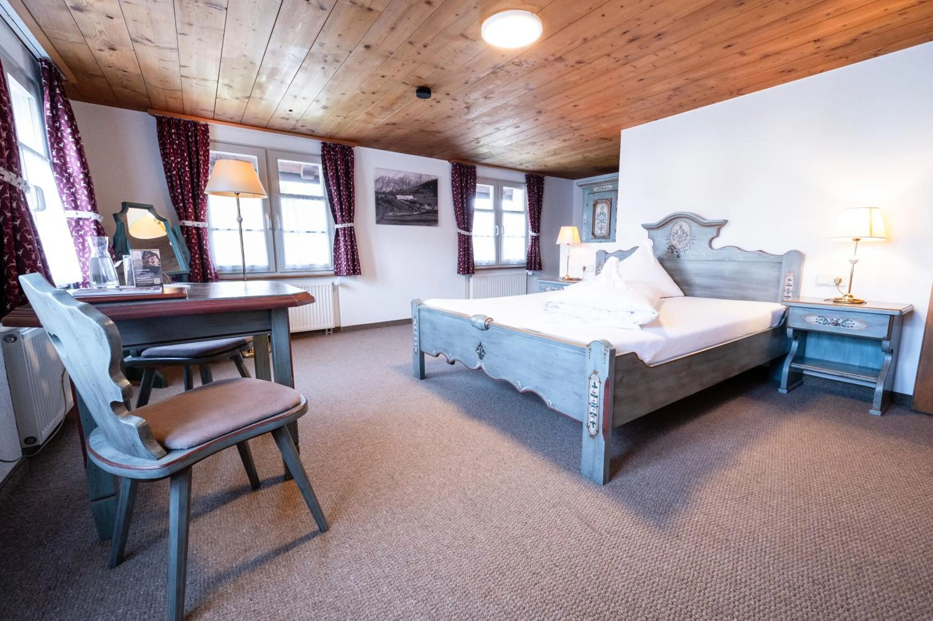 Photo of the whole room, Bed in Gasthaus Rössle