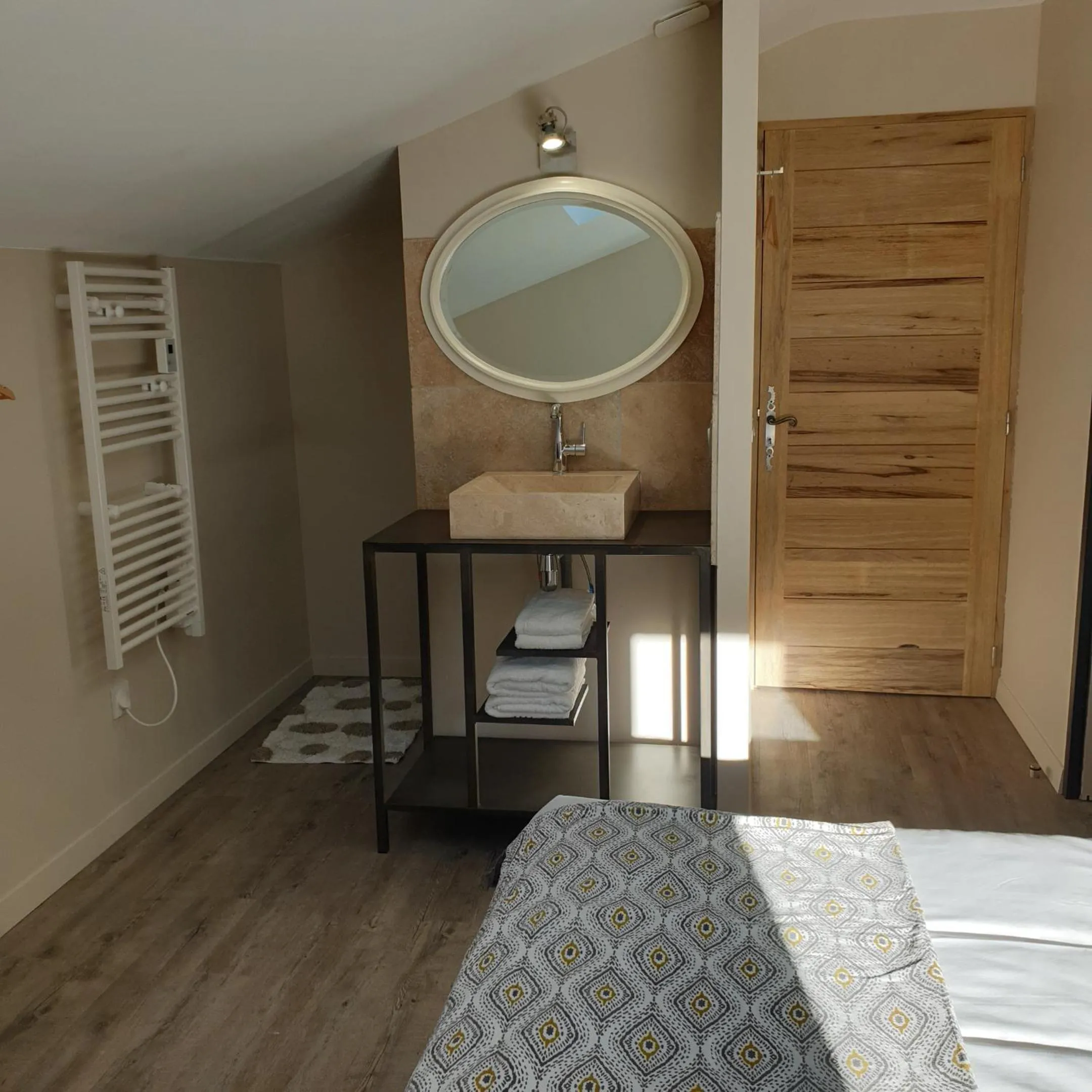 Bathroom, Bed in Mas de Reilhanette