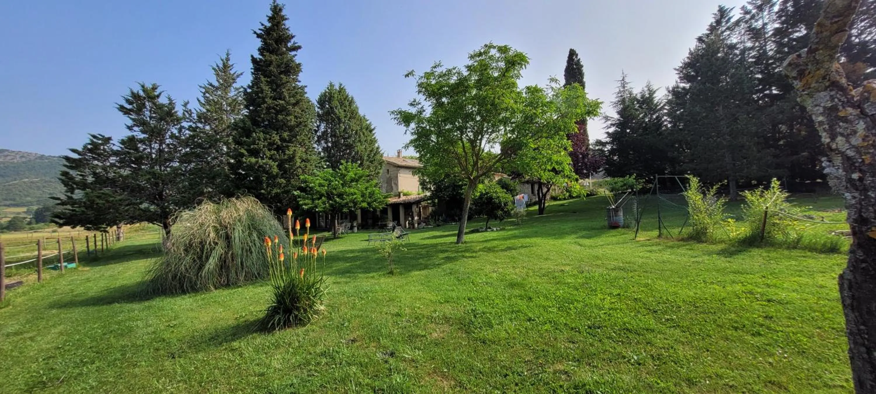 Garden view in Mas de Reilhanette