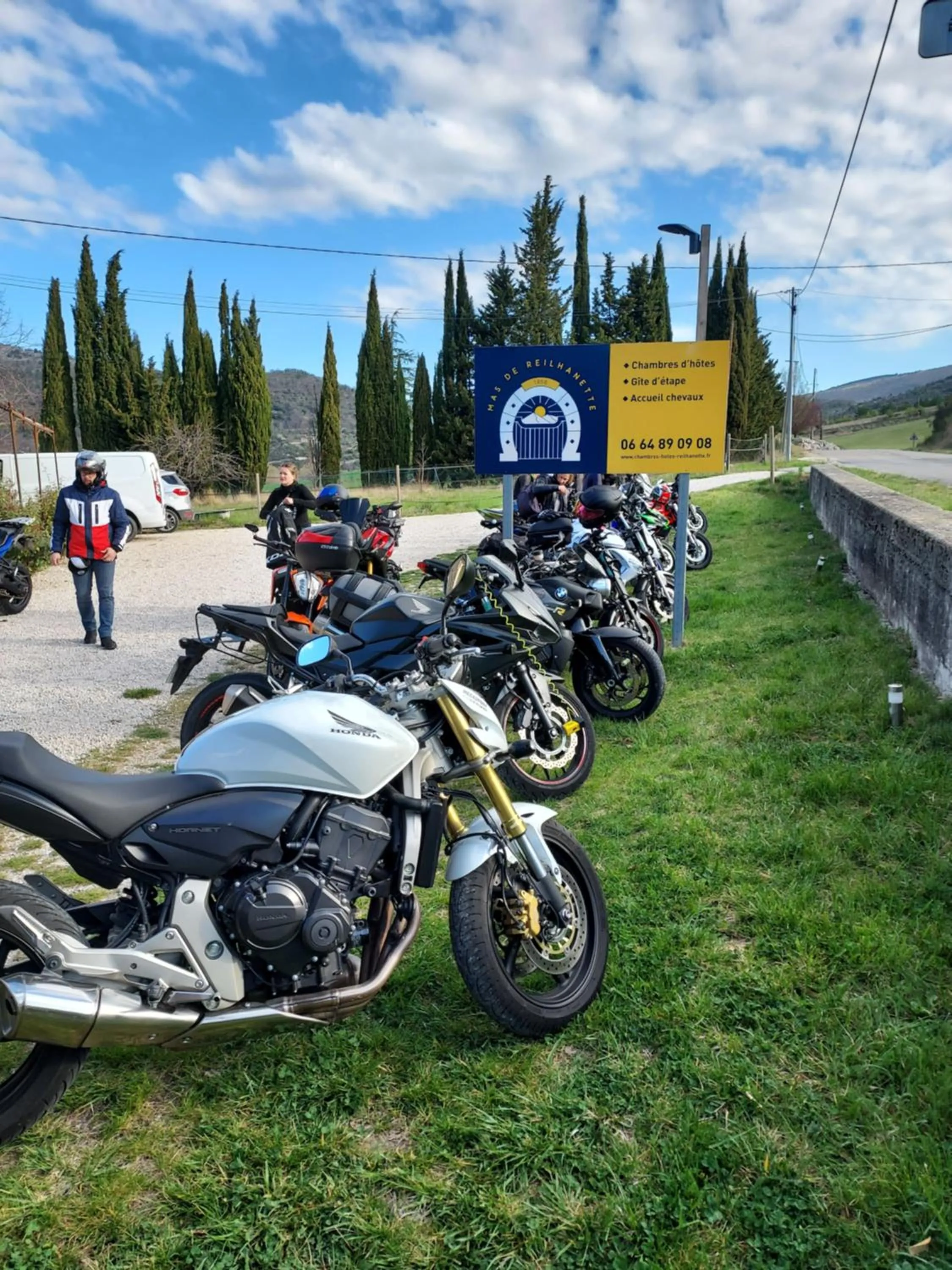 Parking in Mas de Reilhanette