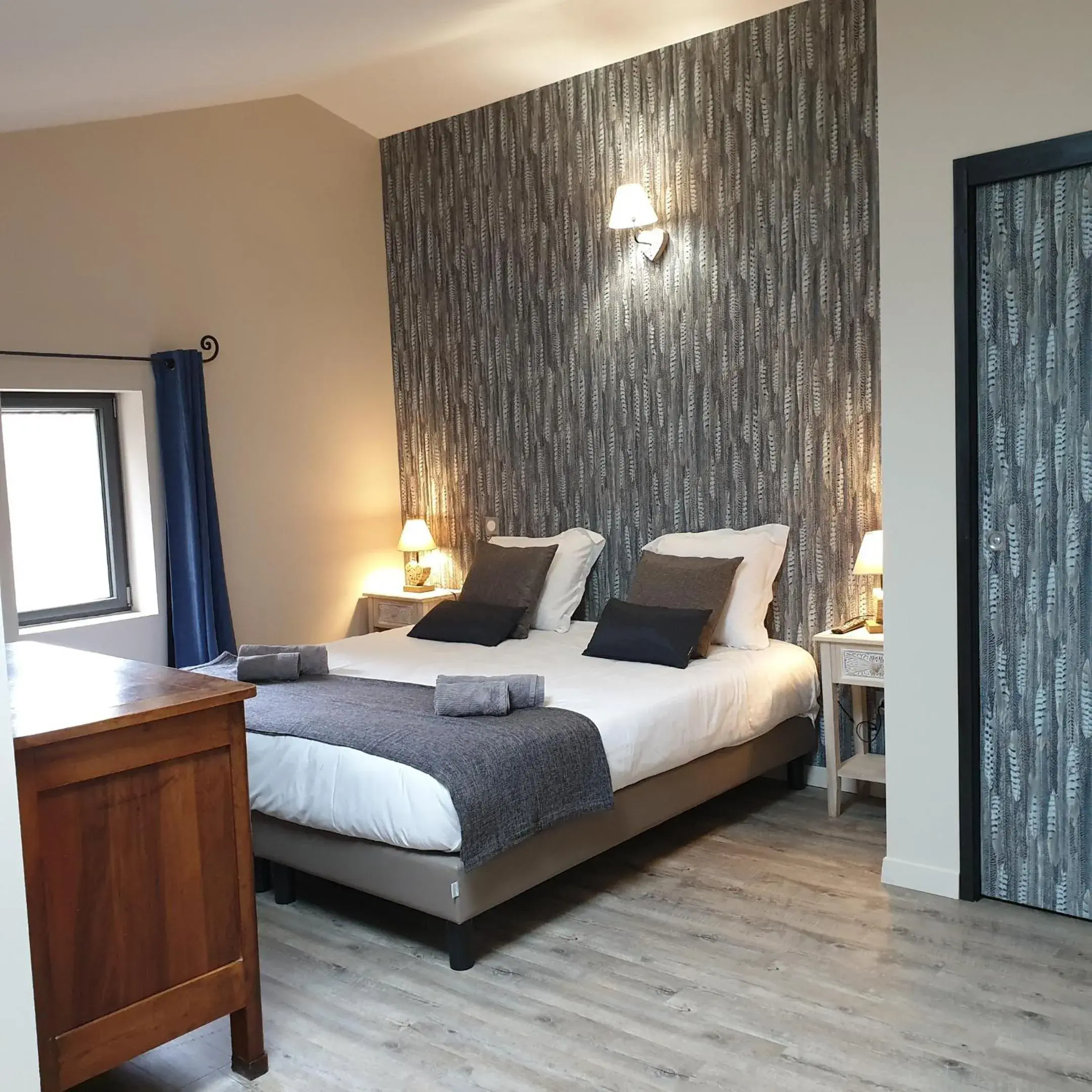 Double or Twin Room with Private External Bathroom - single occupancy in Mas de Reilhanette Double or Twin Room with Private External Bathroom - single occupancy in Mas de Reilhanette