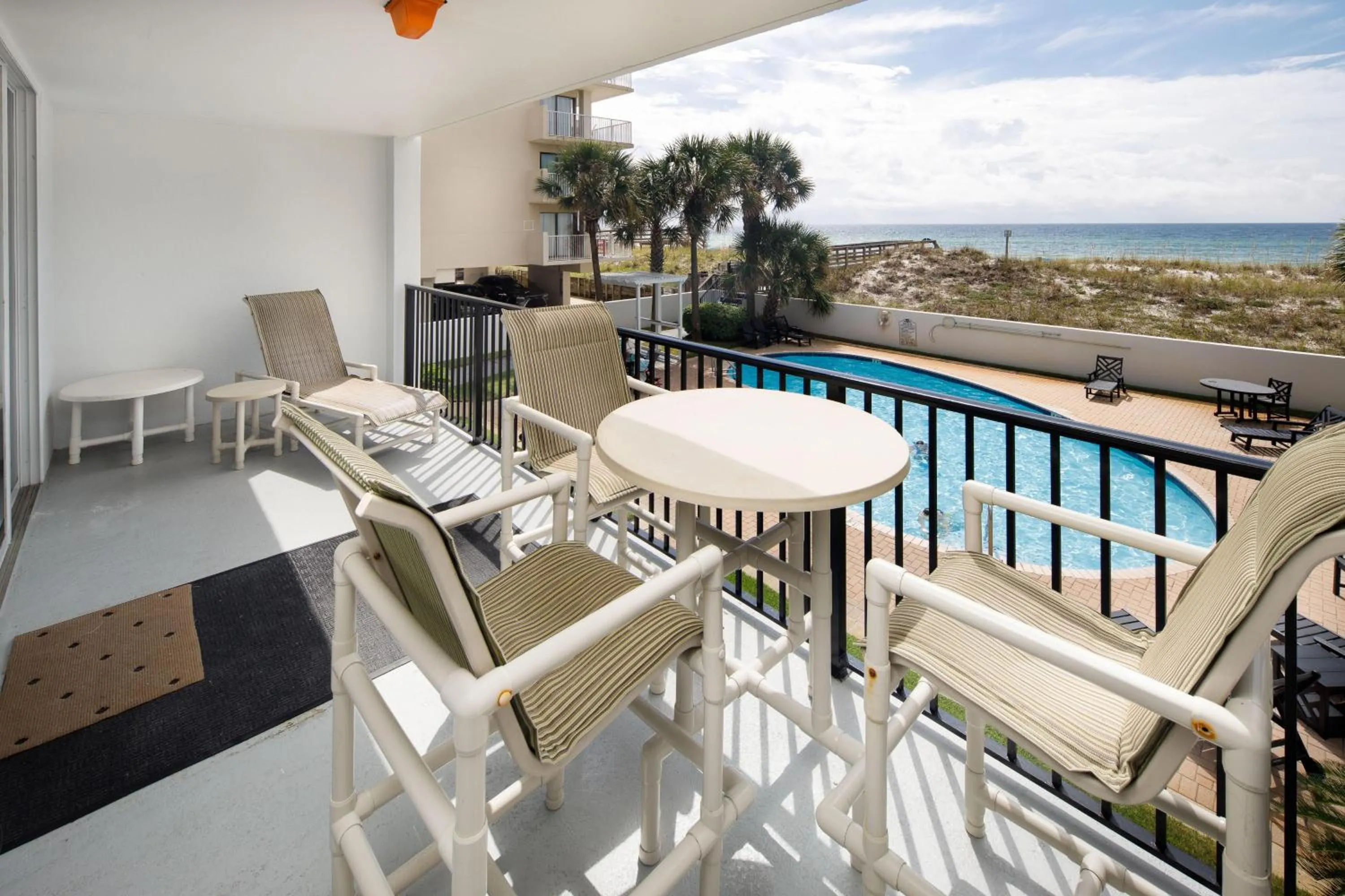 Dune Pointe 201