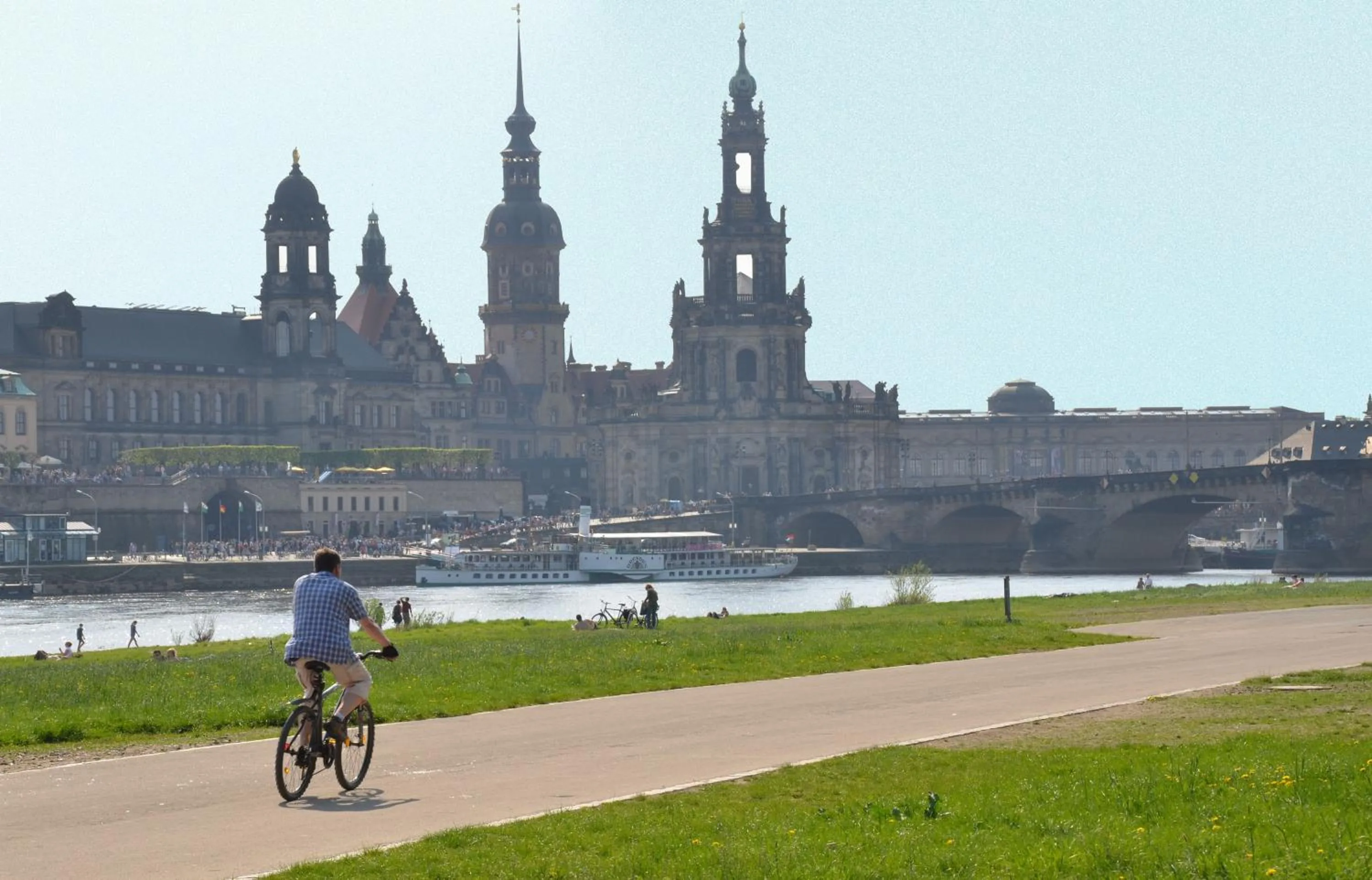 Cycling in Taste Hotel Dresden-ehemals Residenz Alt Dresden