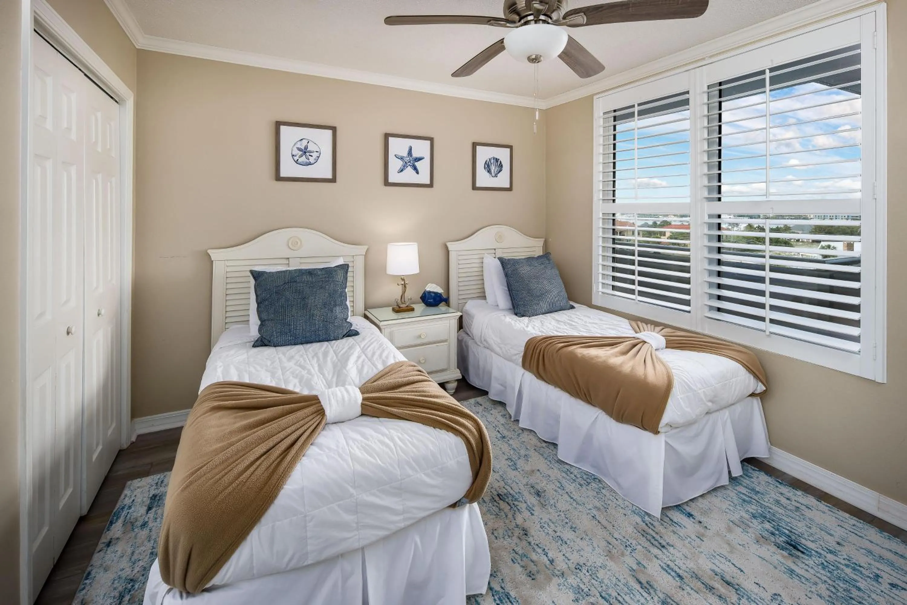 Bed in Island Princess 610