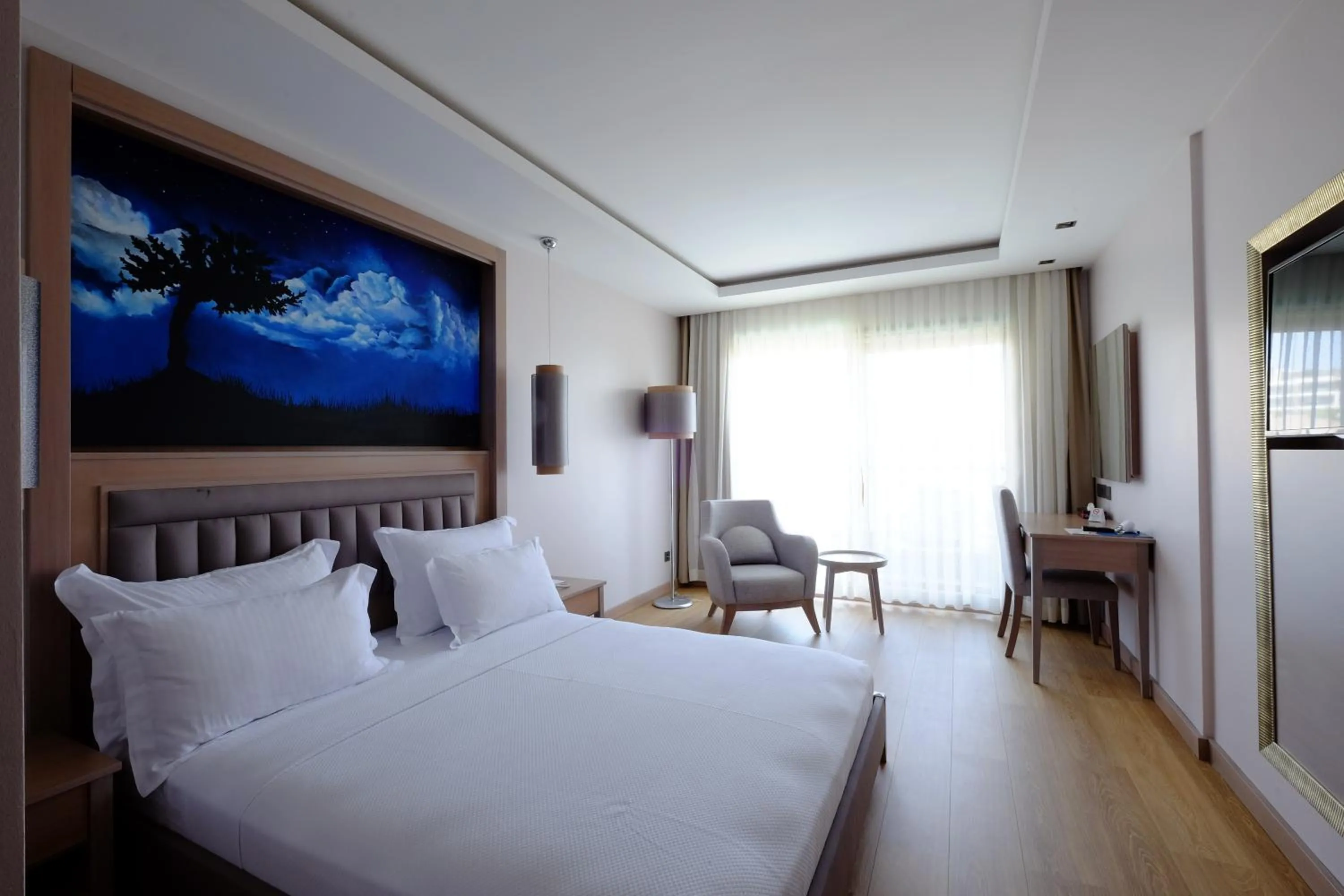 Photo of the whole room, Bed in Marisol Boutique Hotel