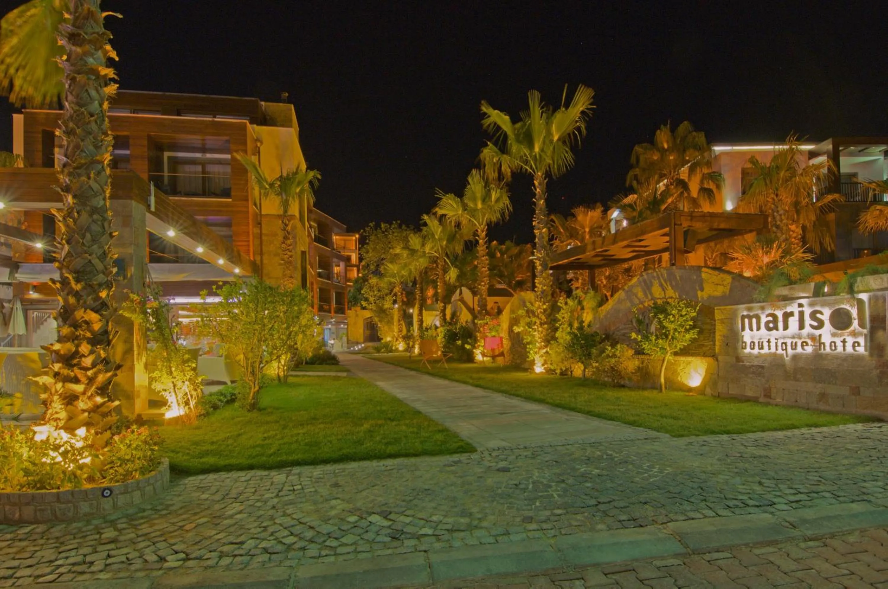 Garden in Marisol Boutique Hotel