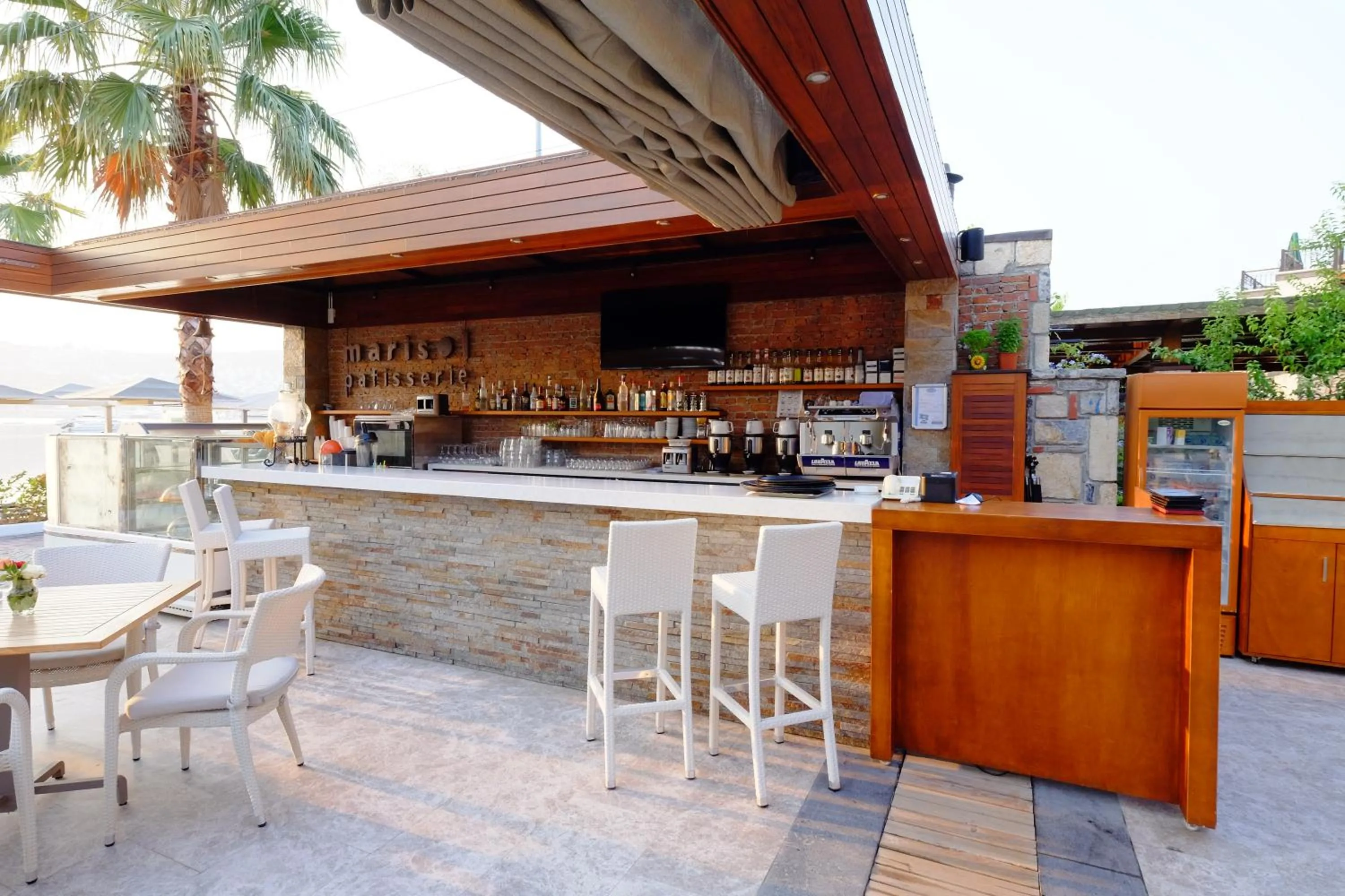 Lounge or bar in Marisol Boutique Hotel