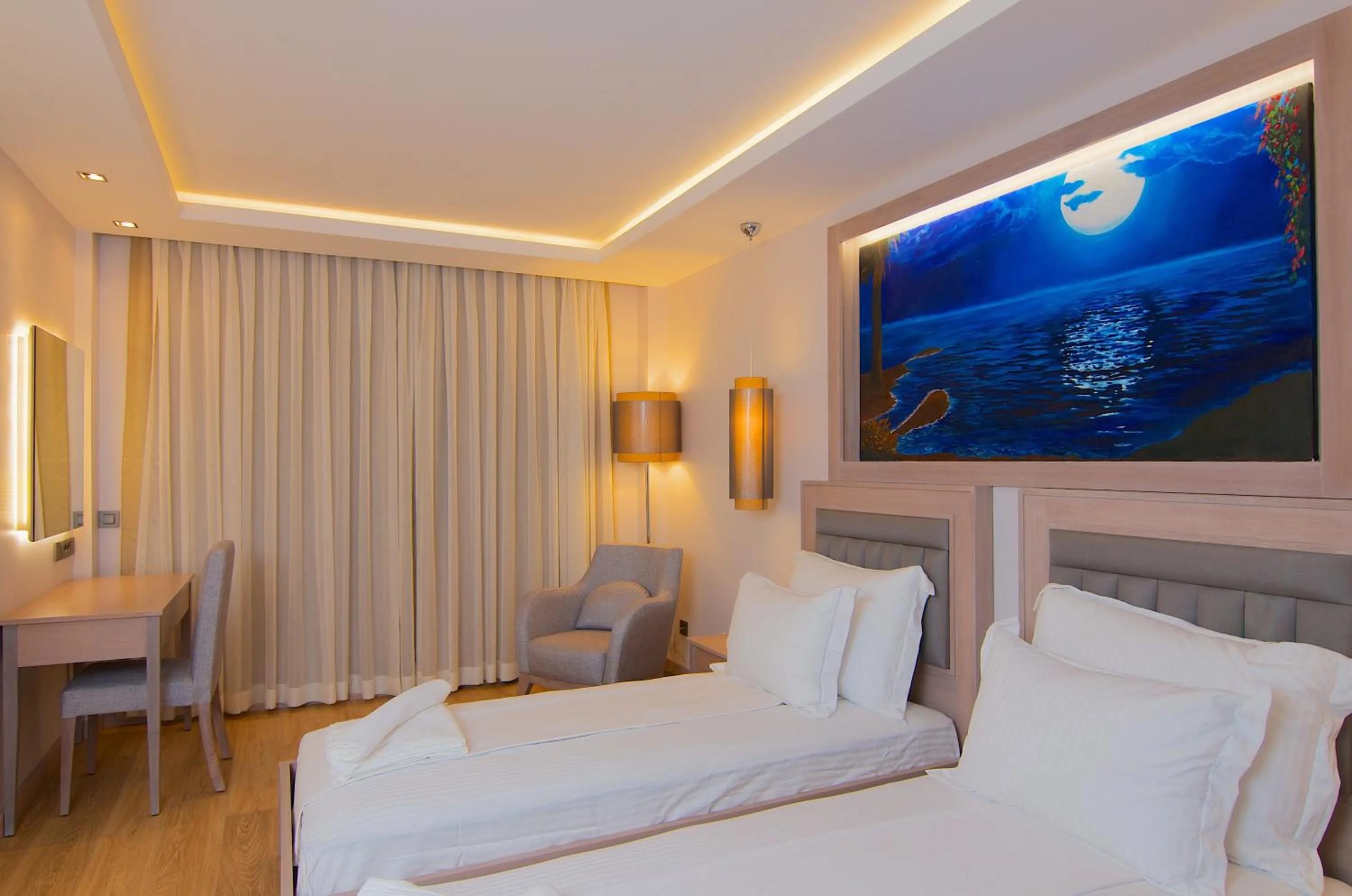 Photo of the whole room, Bed in Marisol Boutique Hotel