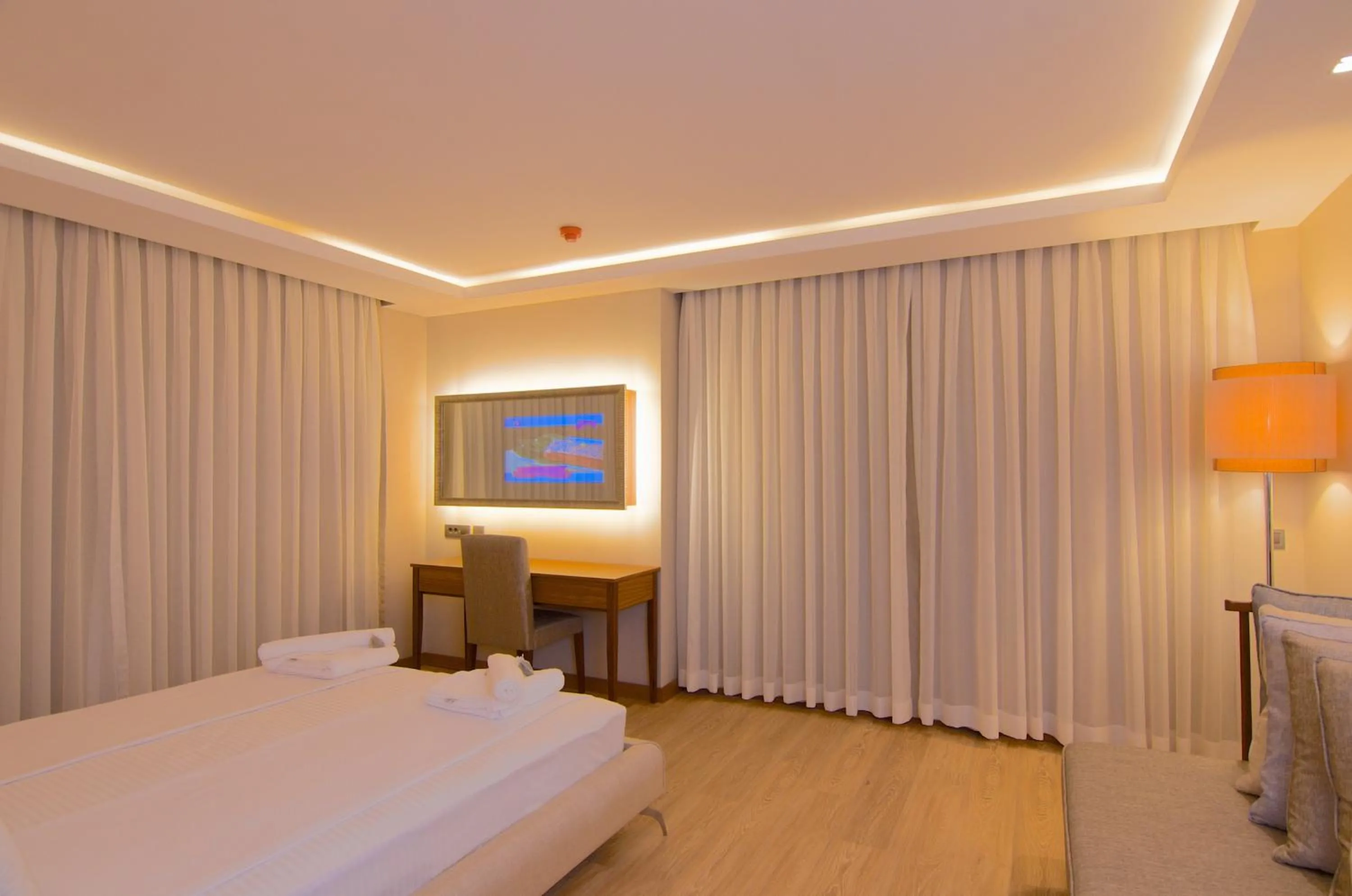 Photo of the whole room, Bed in Marisol Boutique Hotel