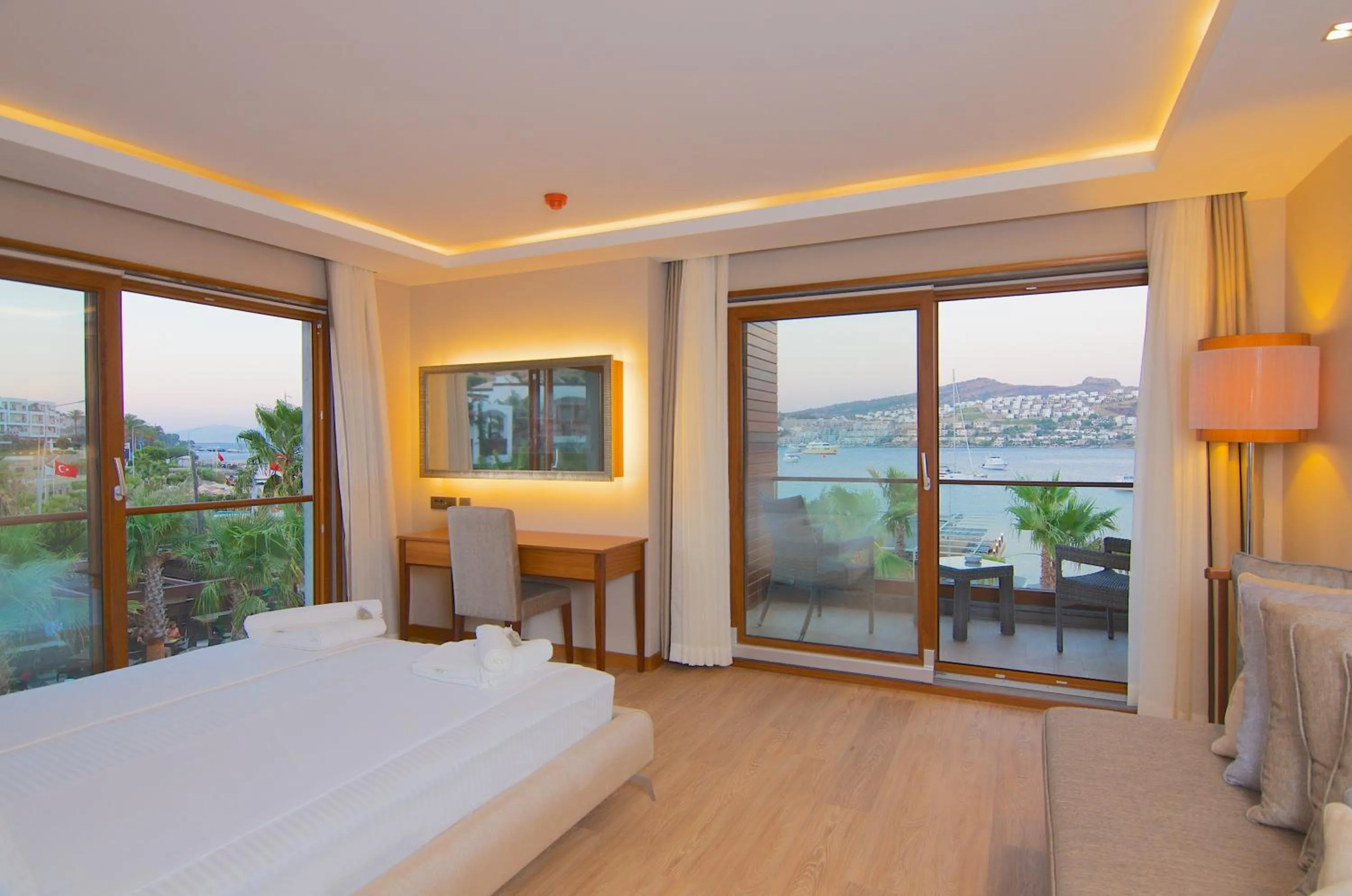 View (from property/room), Bed in Marisol Boutique Hotel