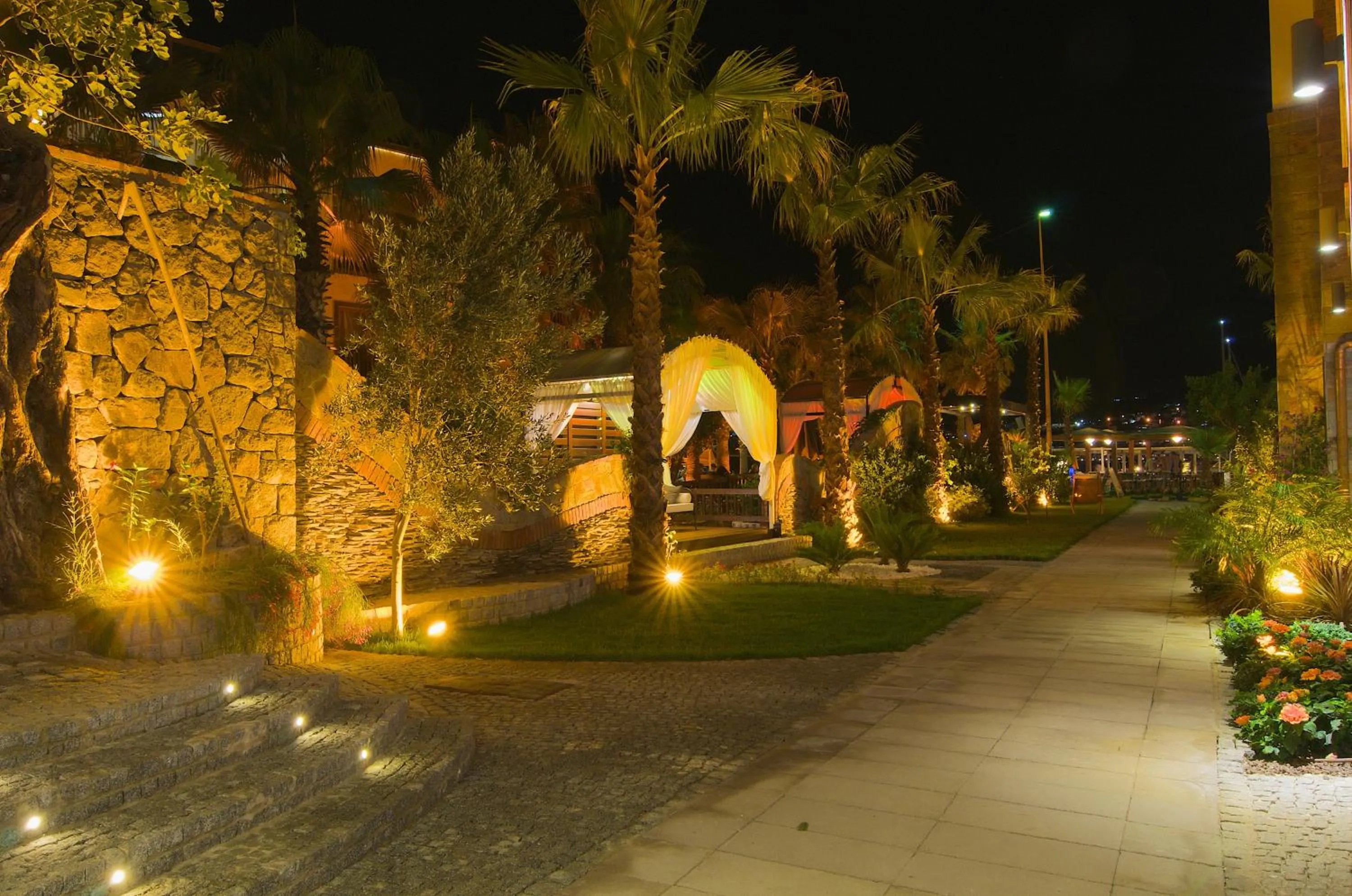 Garden in Marisol Boutique Hotel