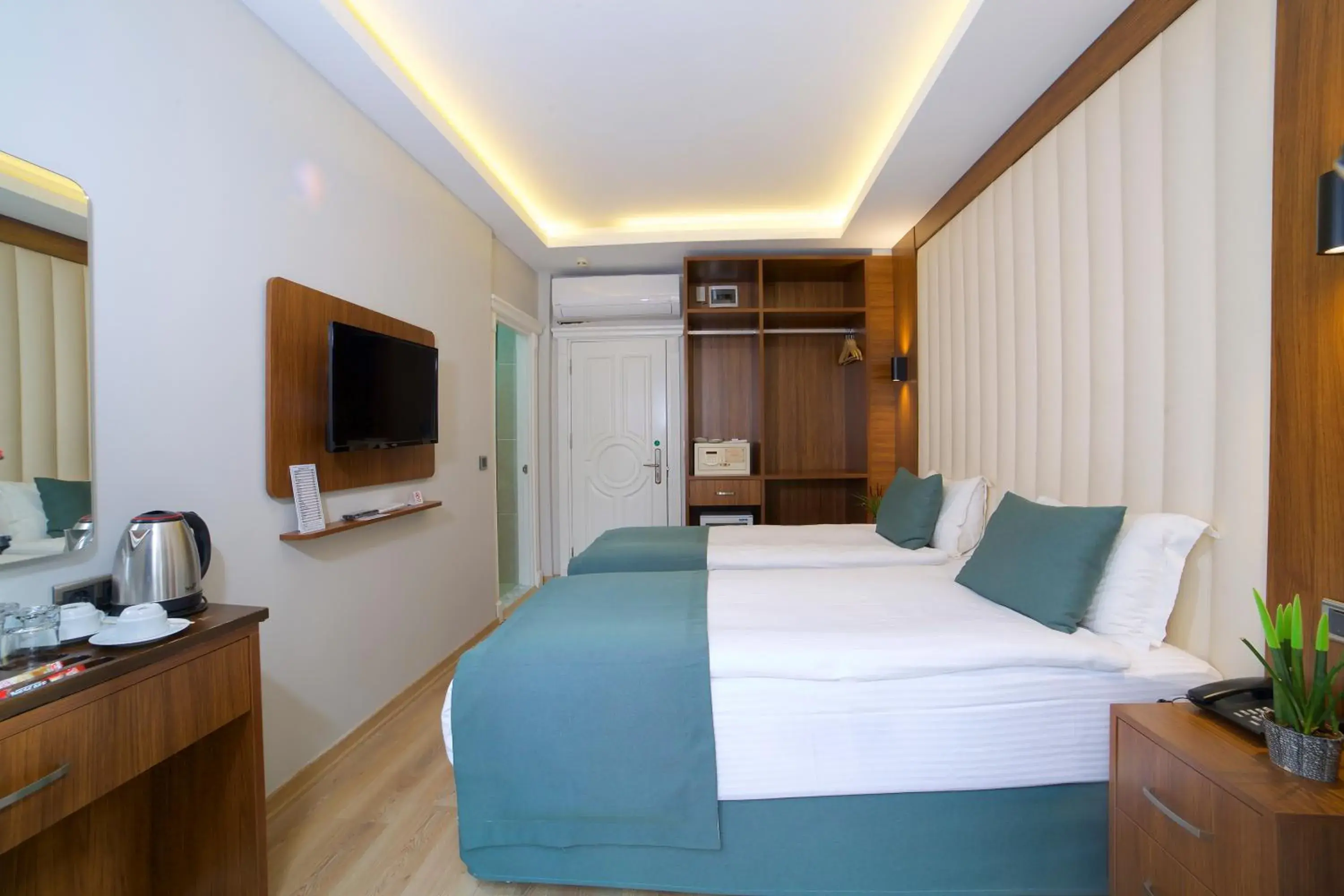 Photo of the whole room, Bed in Hotel Black Tulip Photo of the whole room, Bed in Hotel Black Tulip