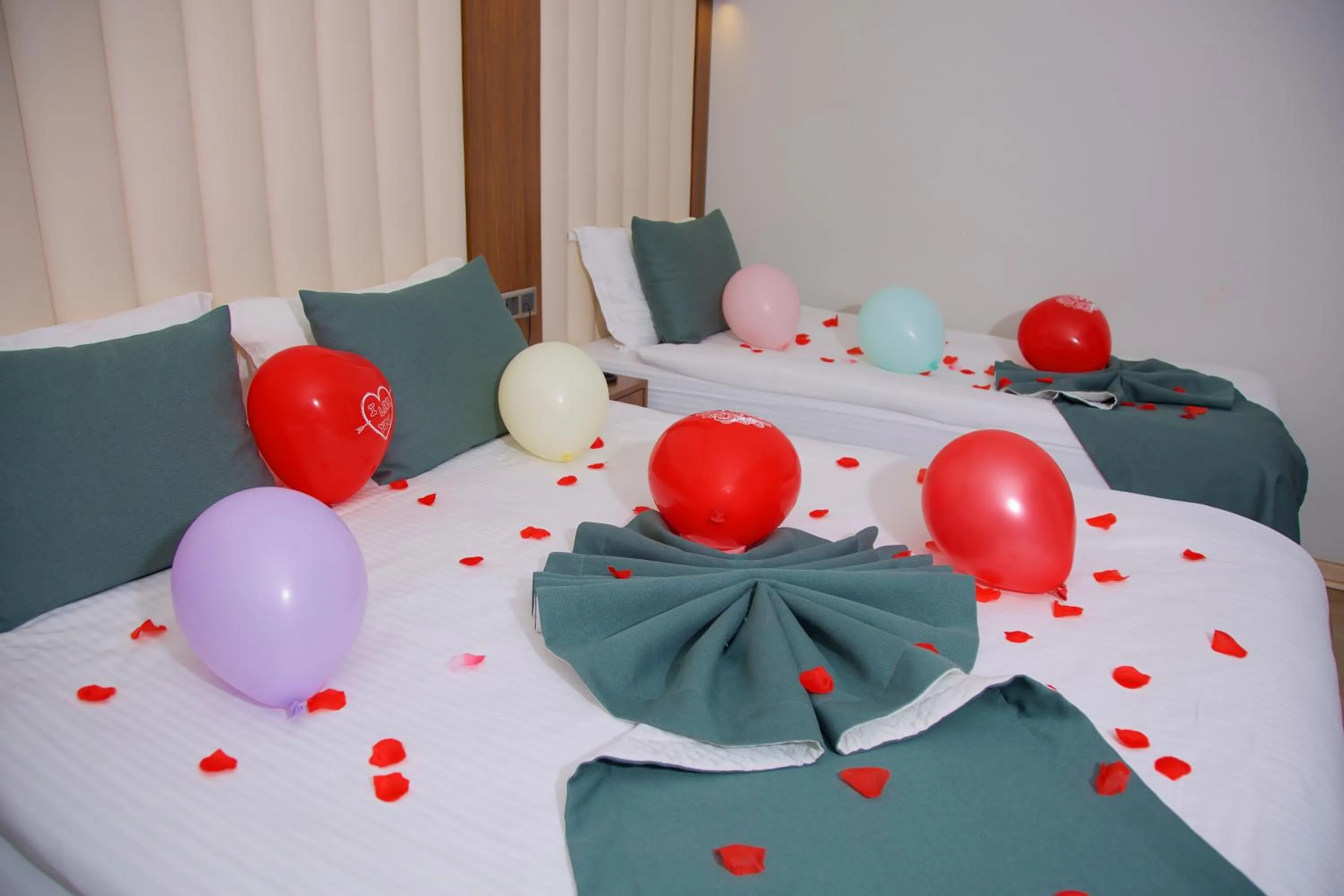 Photo of the whole room, Bed in Hotel Black Tulip