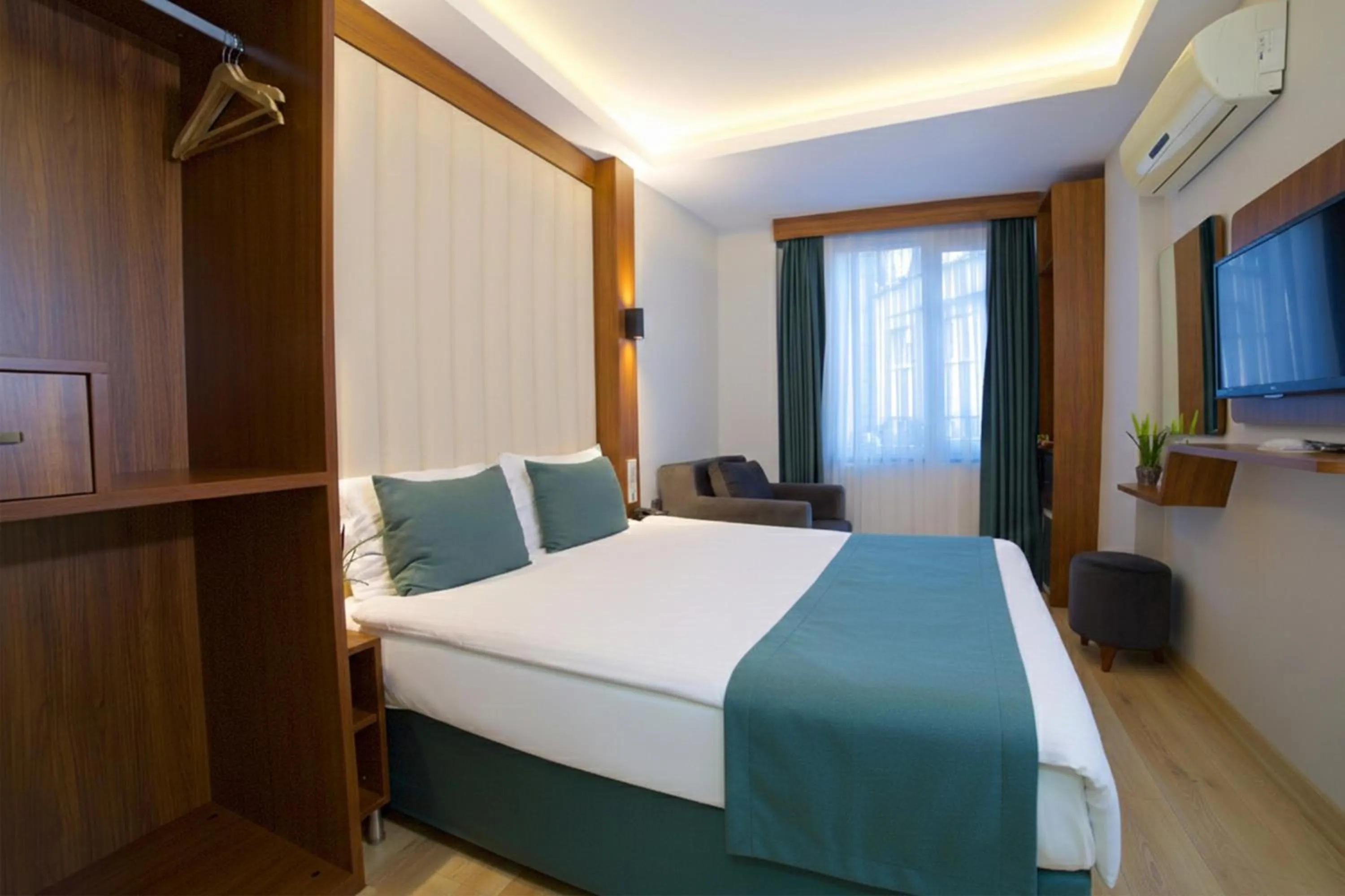 Photo of the whole room, Bed in Hotel Black Tulip