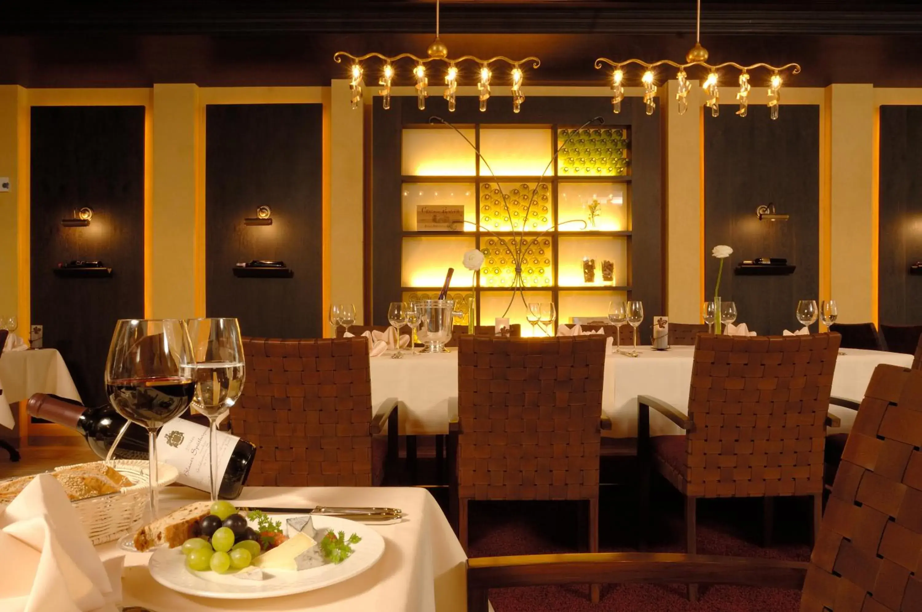 Restaurant/places to eat in Land & Golf Hotel Stromberg Restaurant/places to eat in Land & Golf Hotel Stromberg