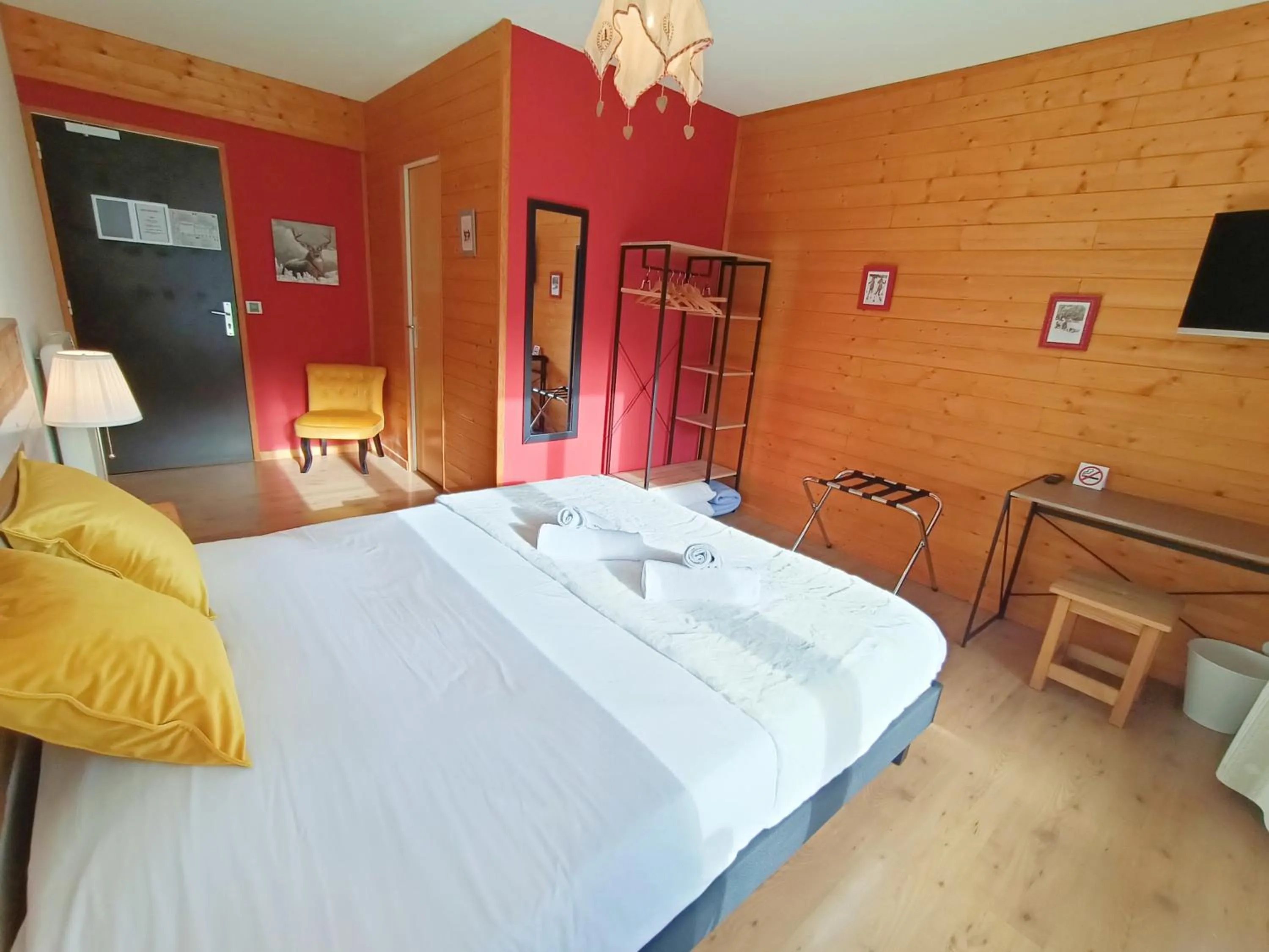 Bed in Hotel Plein Soleil