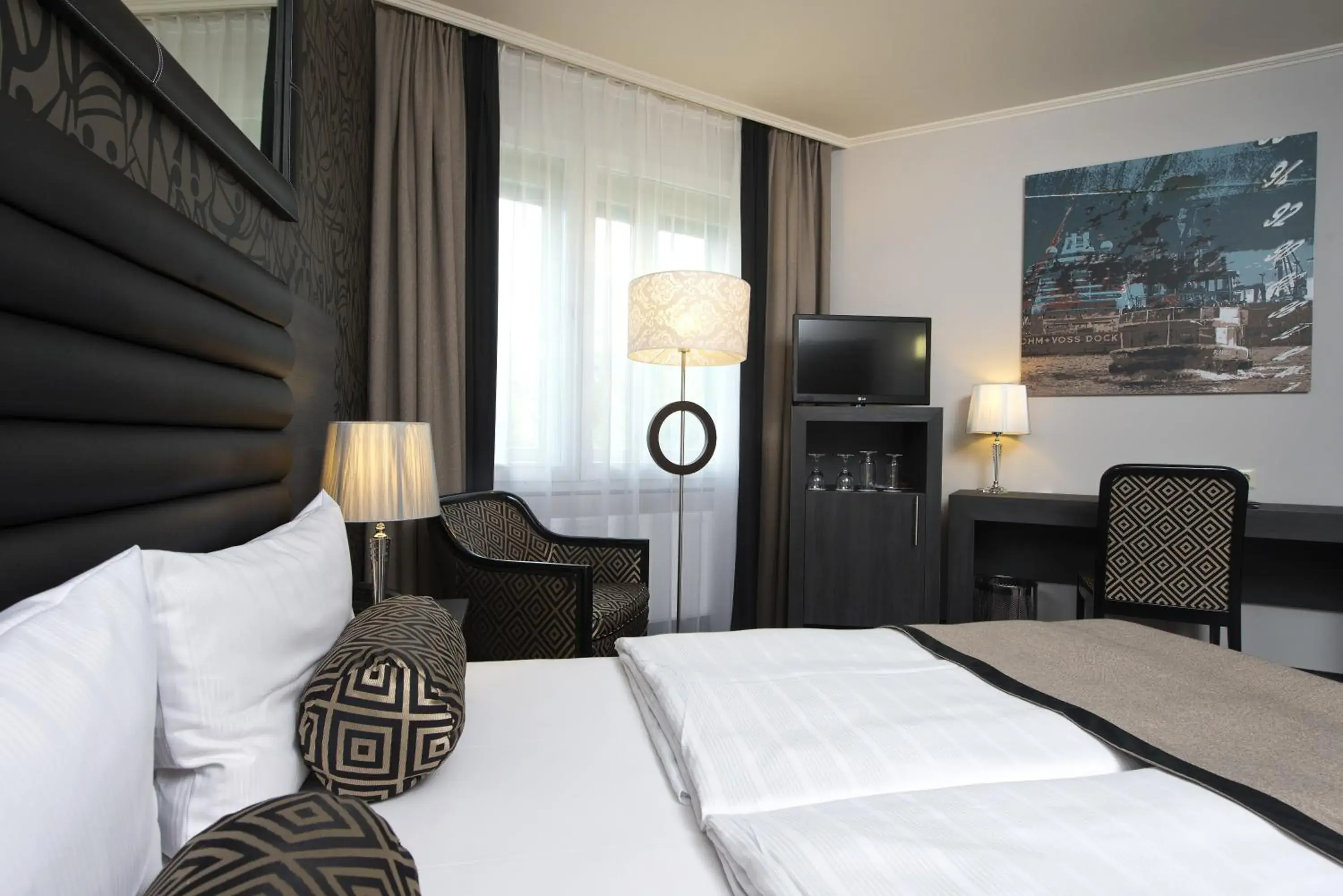 Photo of the whole room, Bed in Park Hotel am Berliner Tor Photo of the whole room, Bed in Park Hotel am Berliner Tor