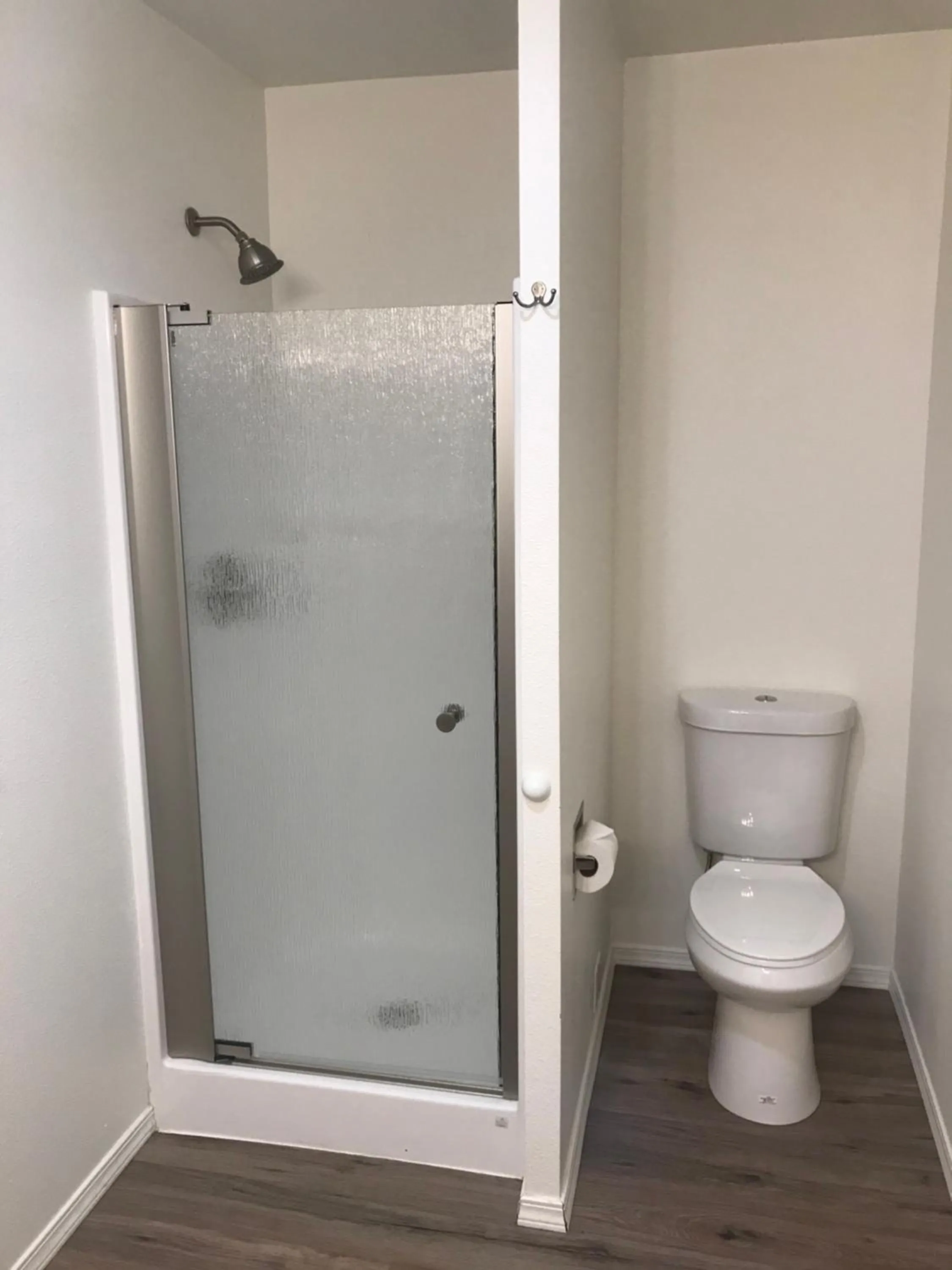 Shower in Sea Echo Motel