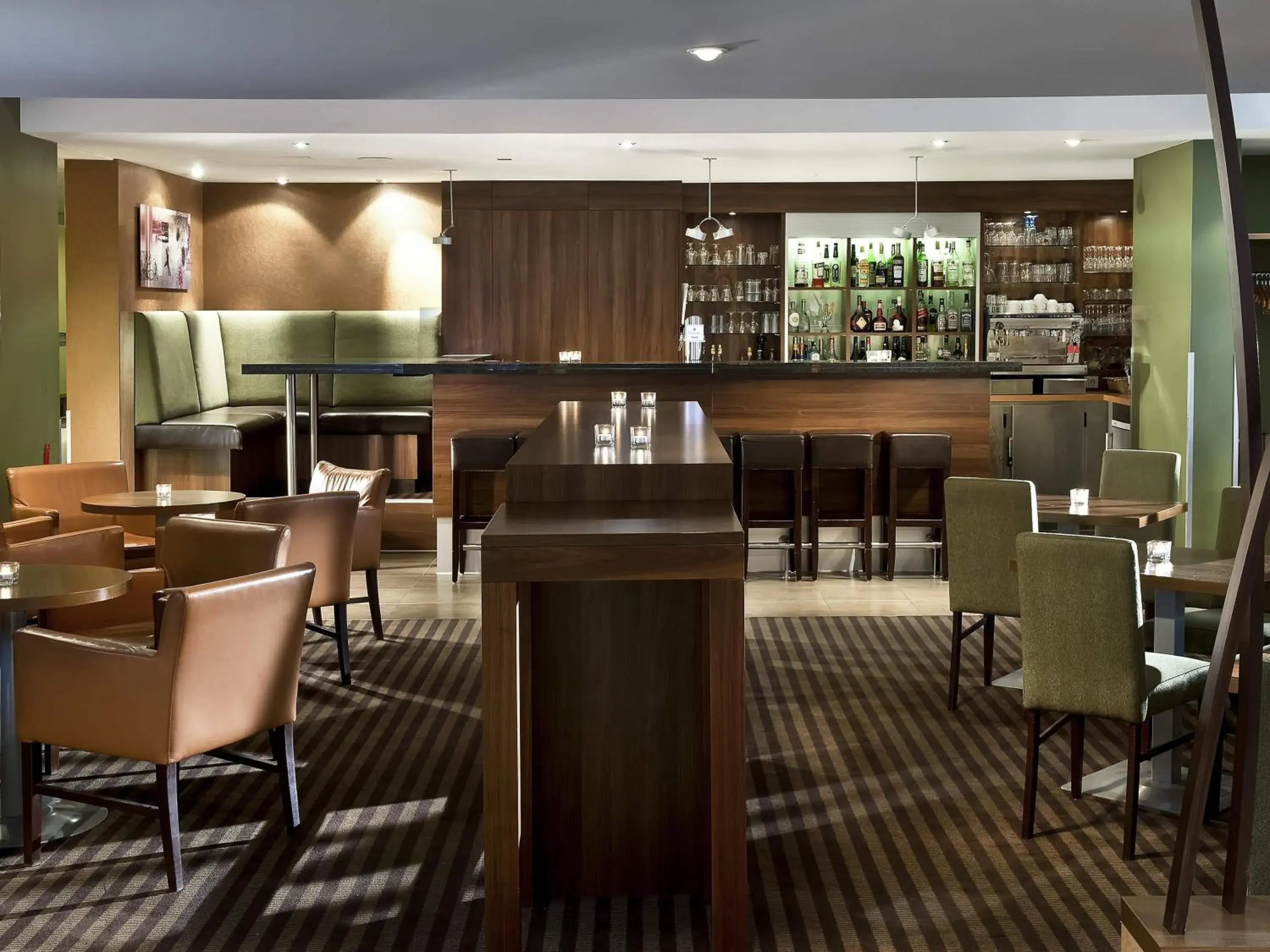 Lounge or bar in Mercure Hotel Saarbrücken Süd Lounge or bar in Mercure Hotel Saarbrücken Süd