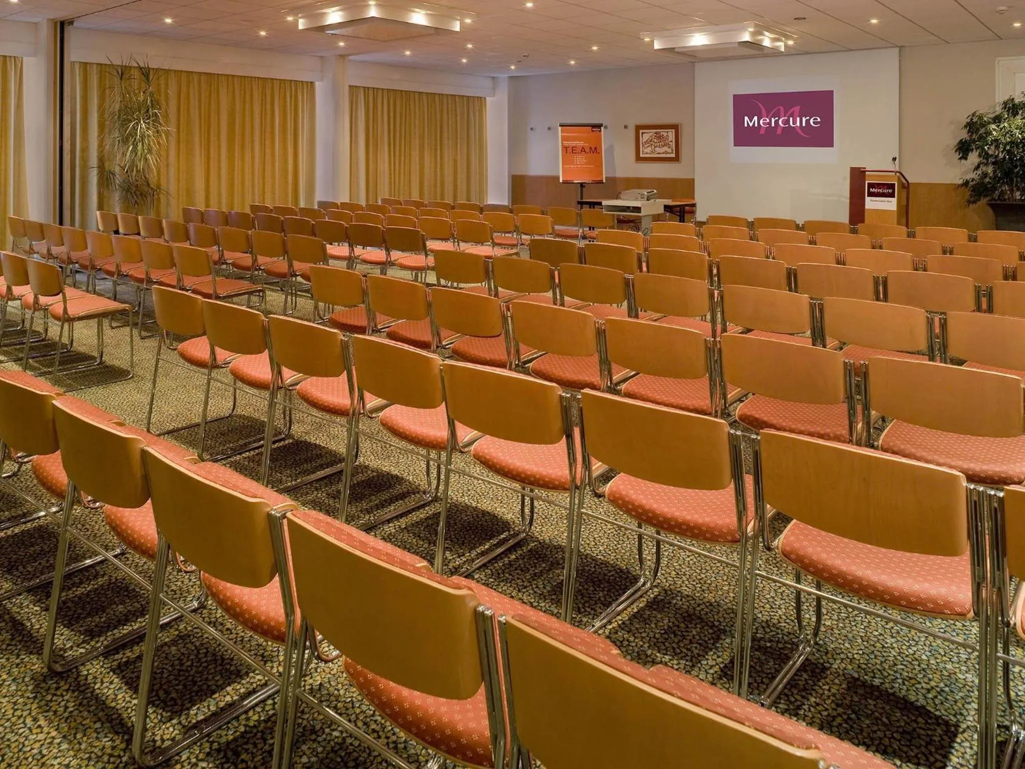 Meeting/conference room in Mercure Hotel Saarbrücken Süd