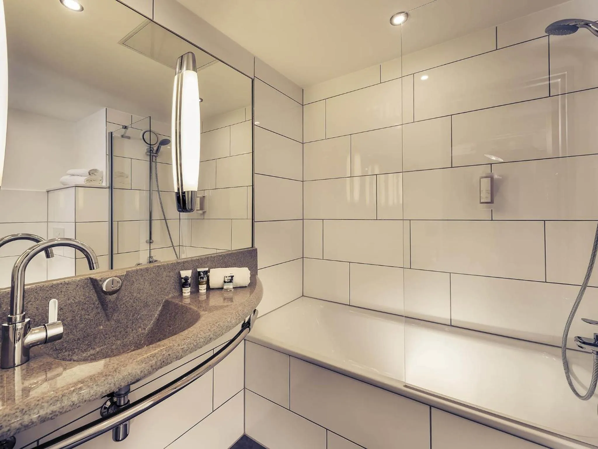 Bedroom in Mercure Hotel Saarbrücken Süd