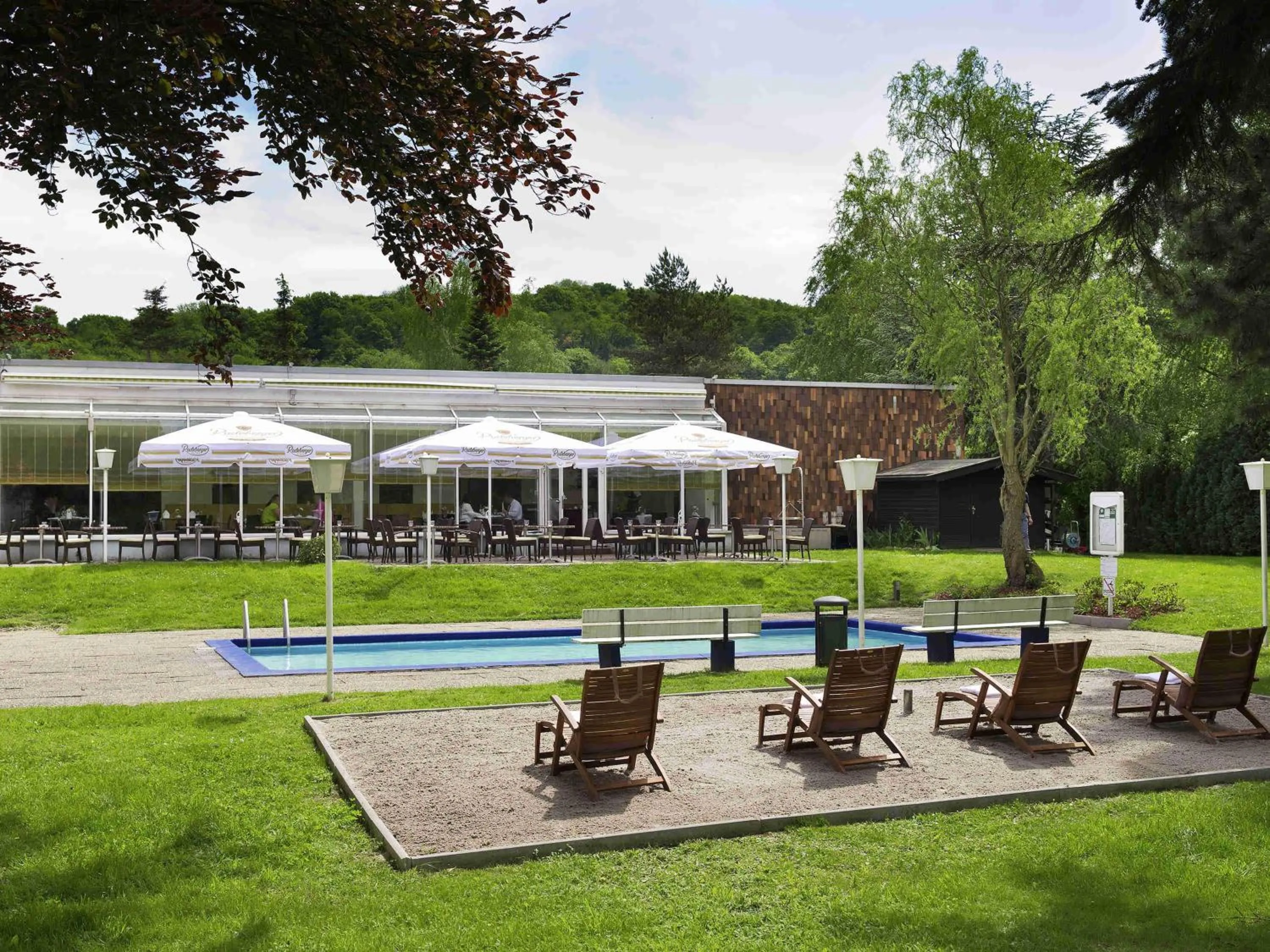 Pool view in Mercure Hotel Saarbrücken Süd