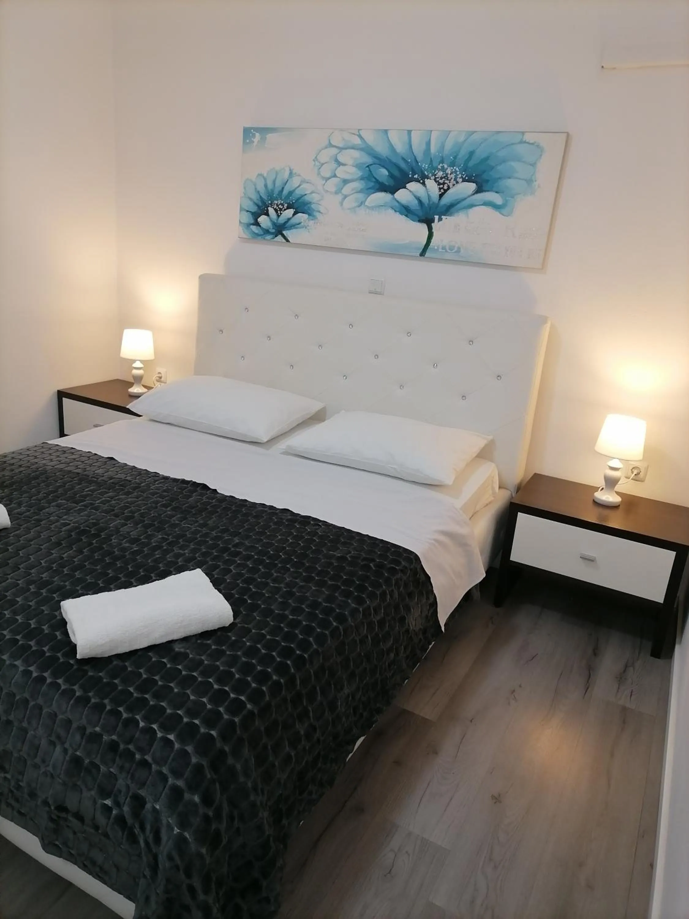 Bed in Apartments Stars