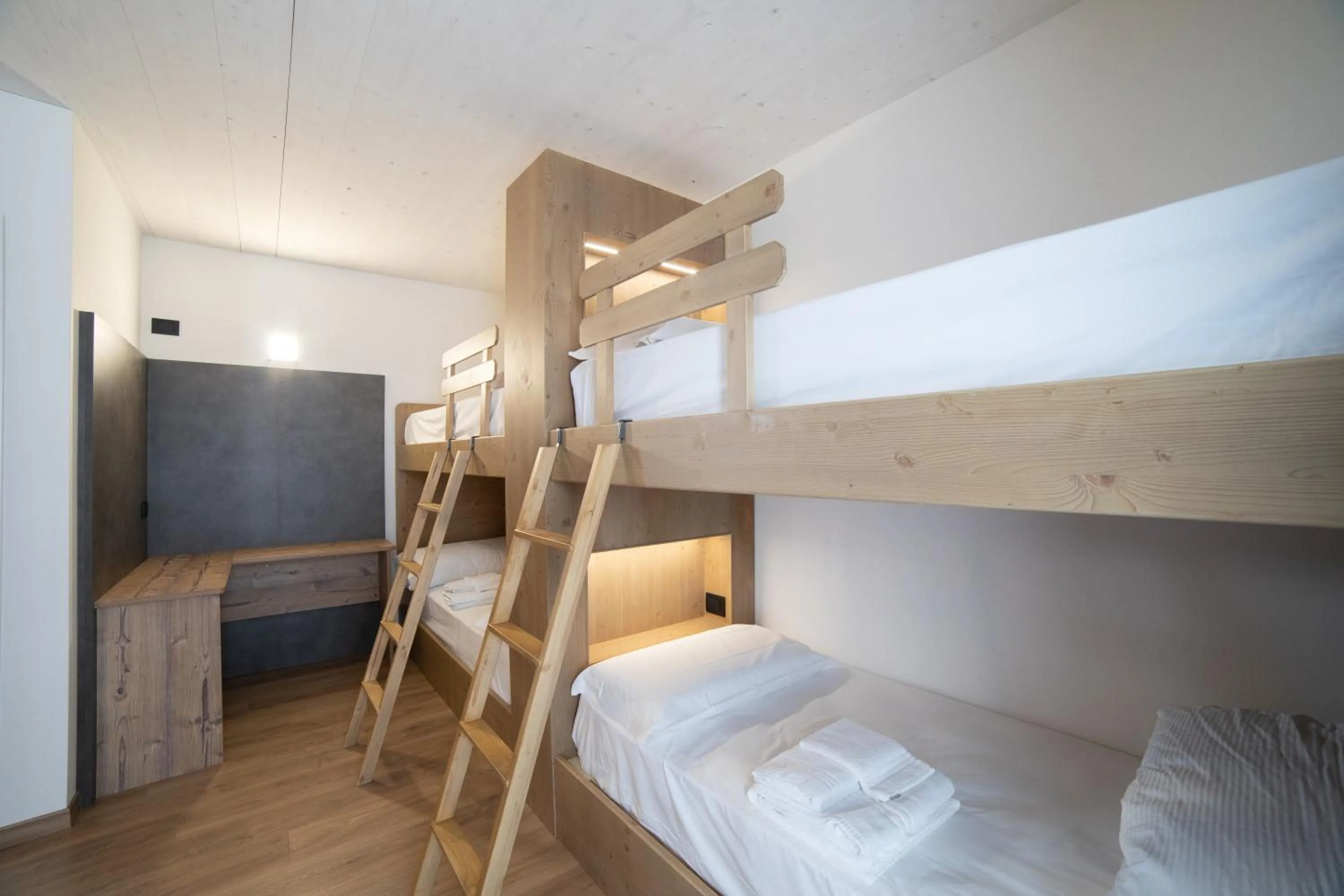 bunk bed, Bed in Hotel Alla Fonte