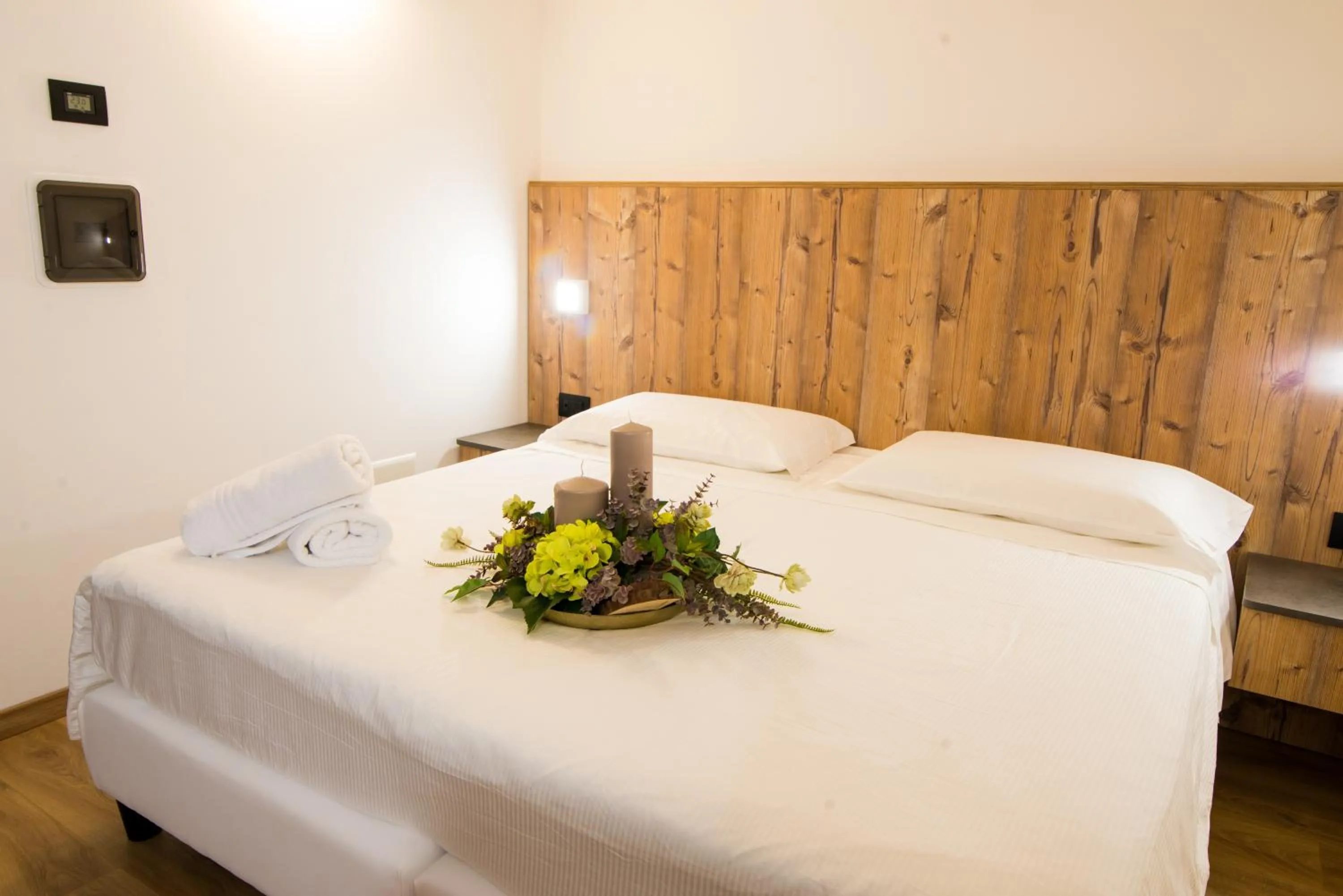 Bedroom, Bed in Hotel Alla Fonte