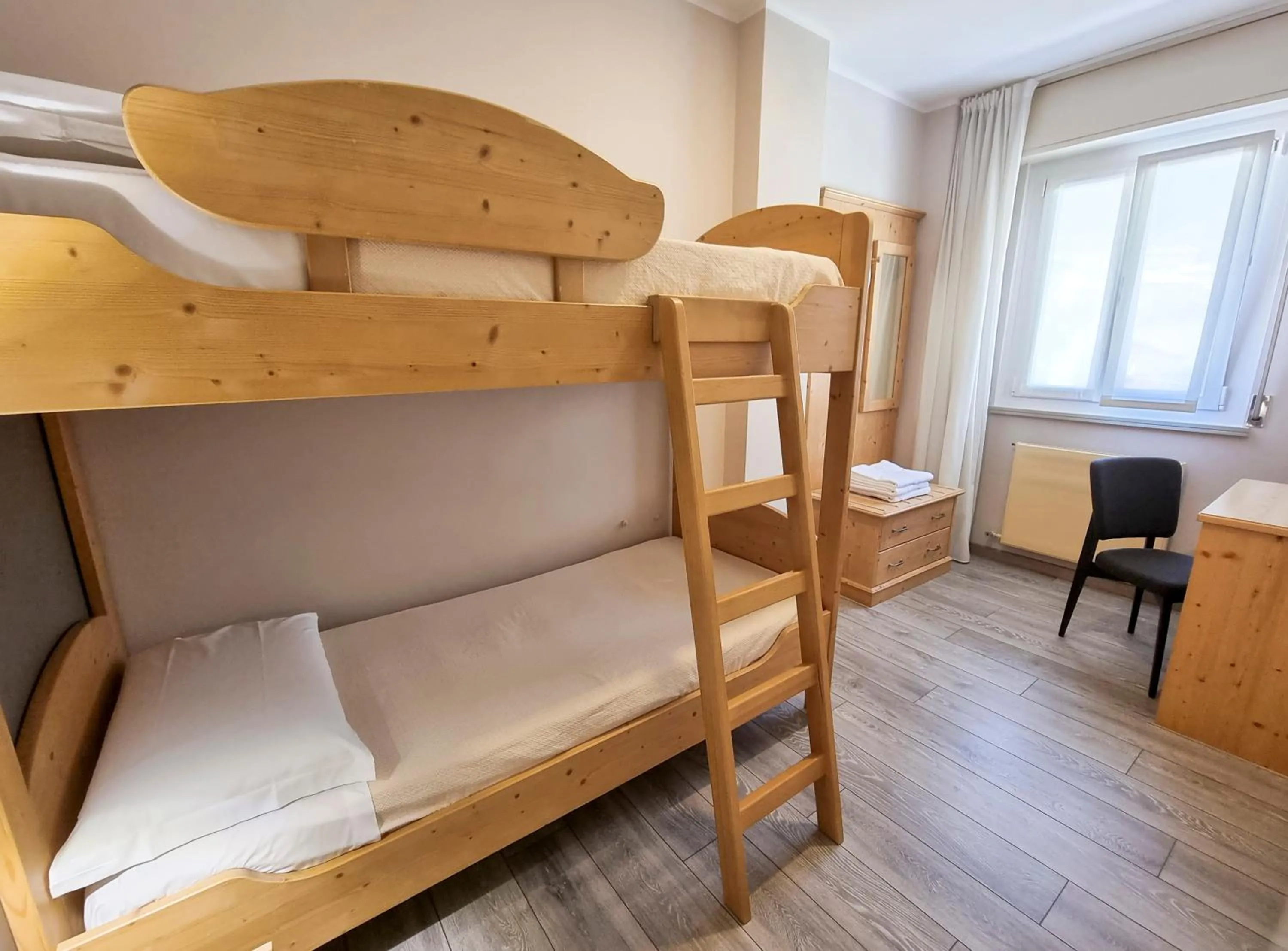 bunk bed, Bed in Hotel Alla Fonte