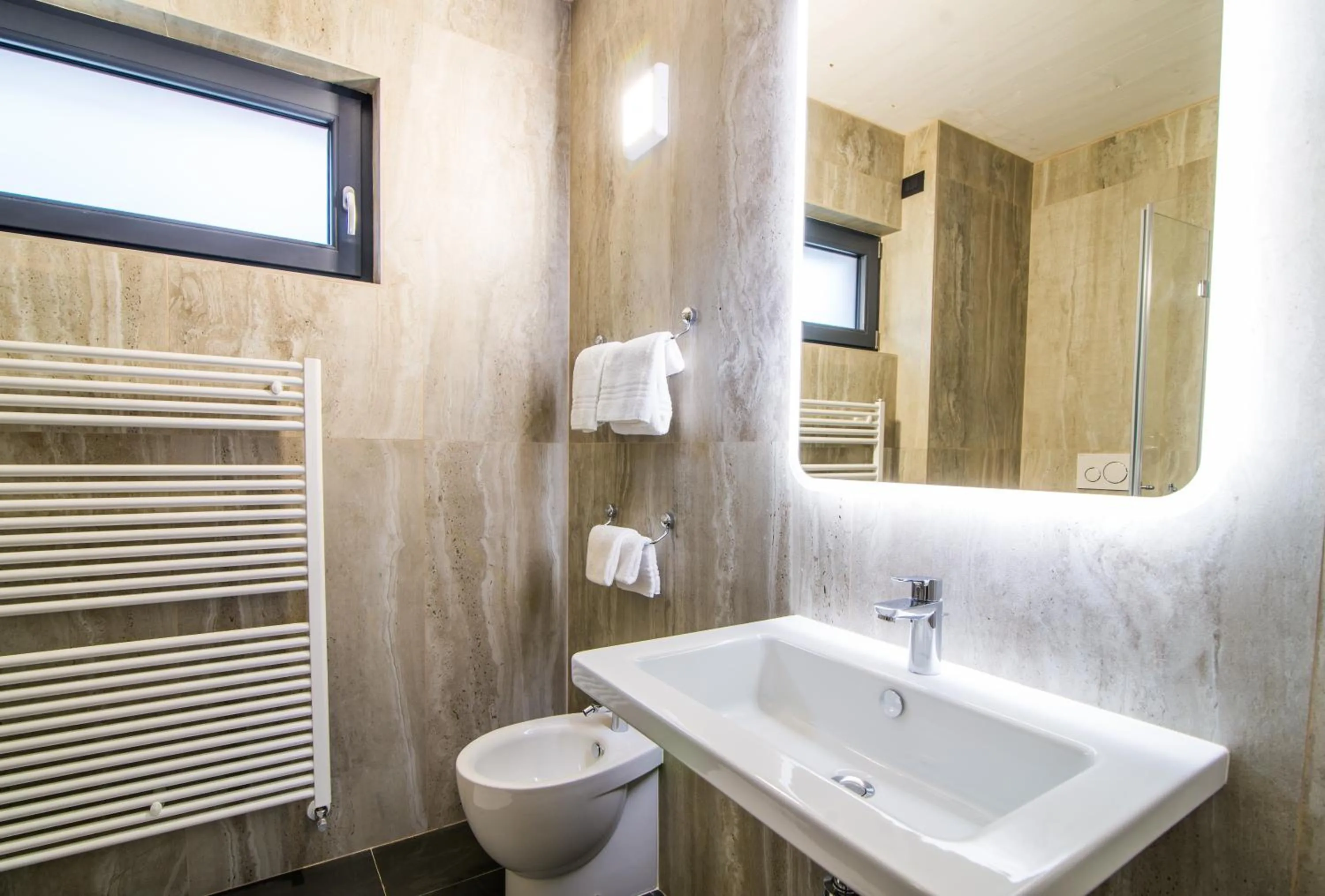 Toilet in Hotel Alla Fonte