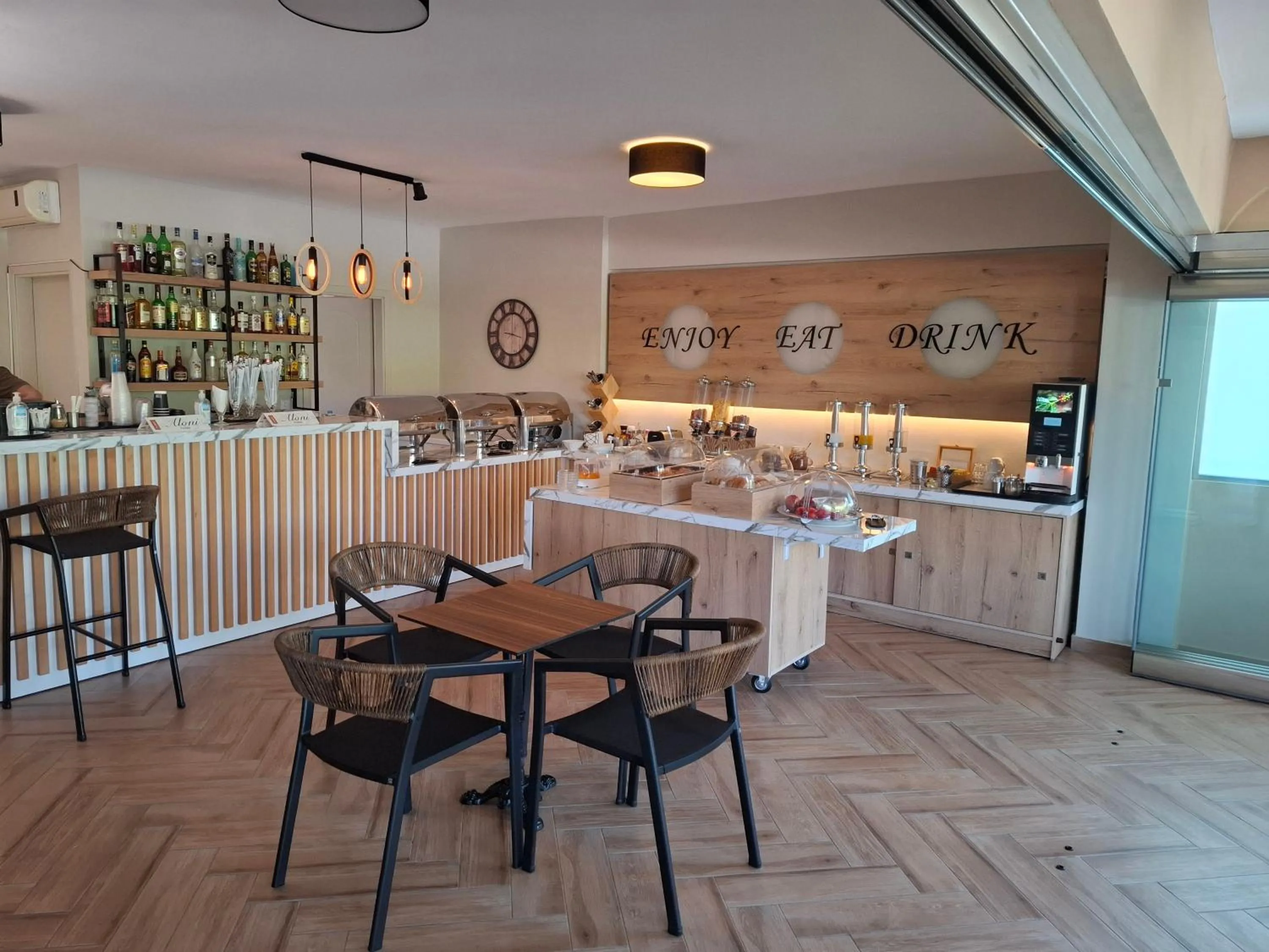 Food and drinks in Tassos 2