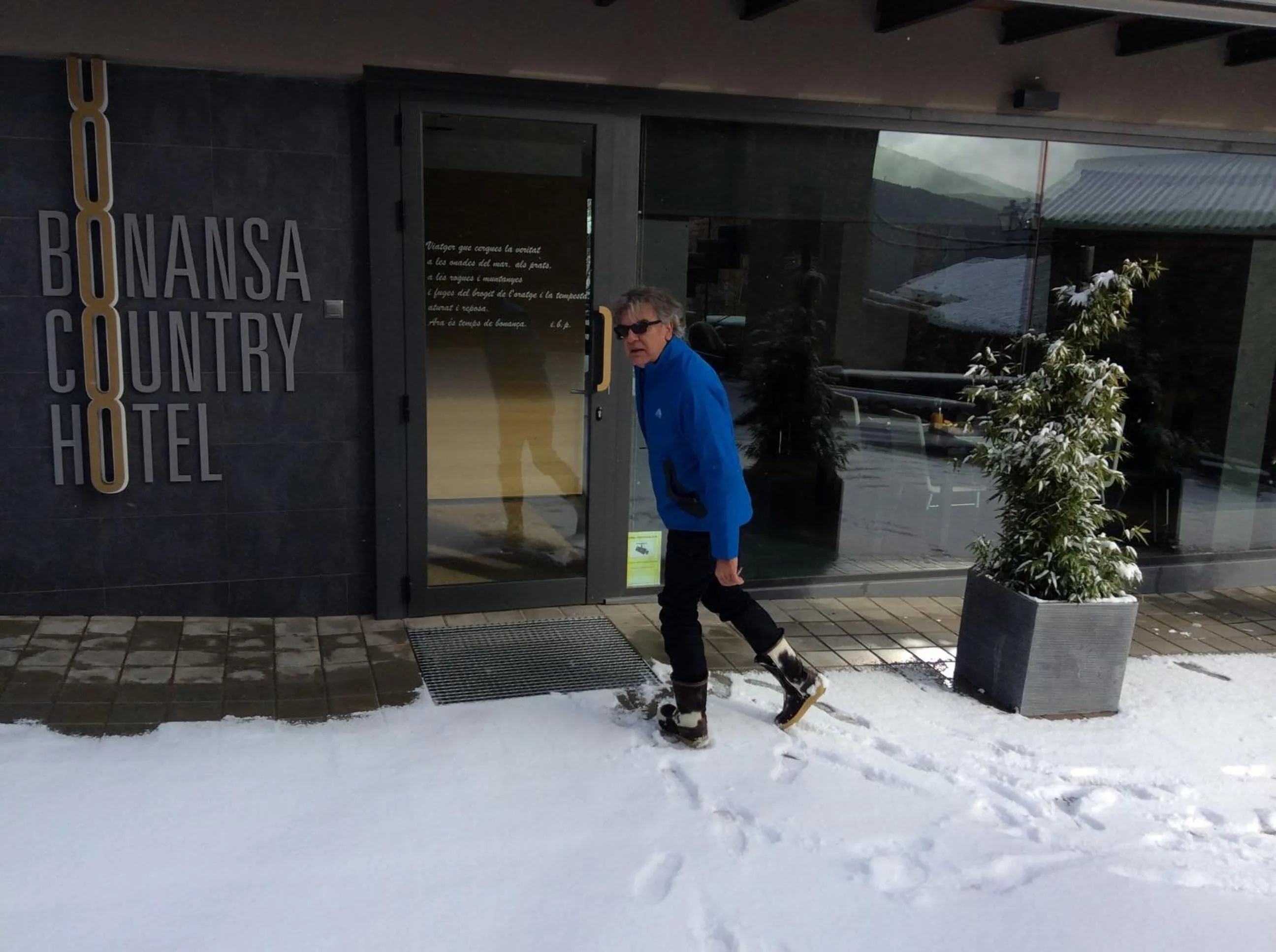 Facade/entrance in Bonansa Country Hotel