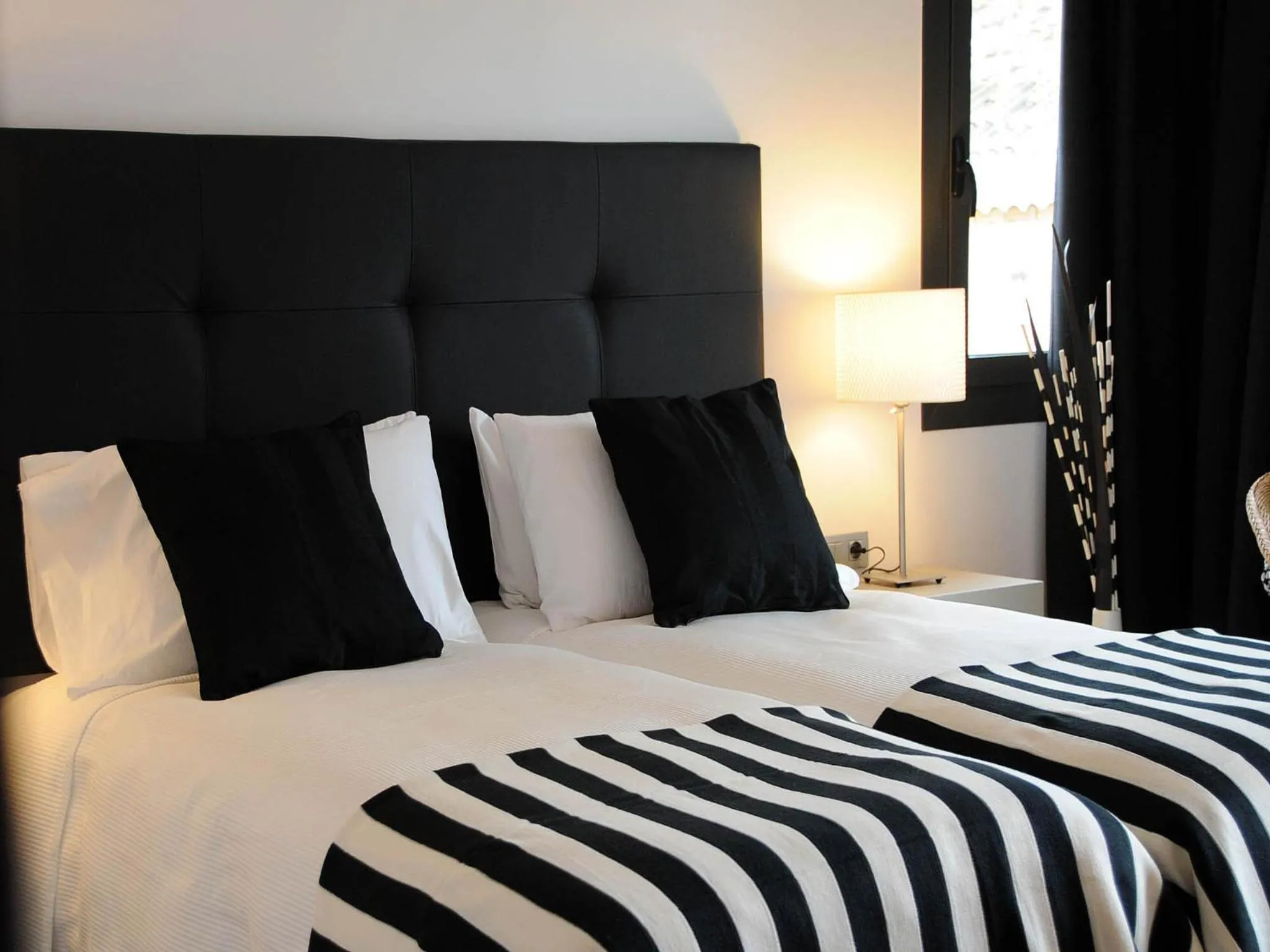 Bed in Bonansa Country Hotel