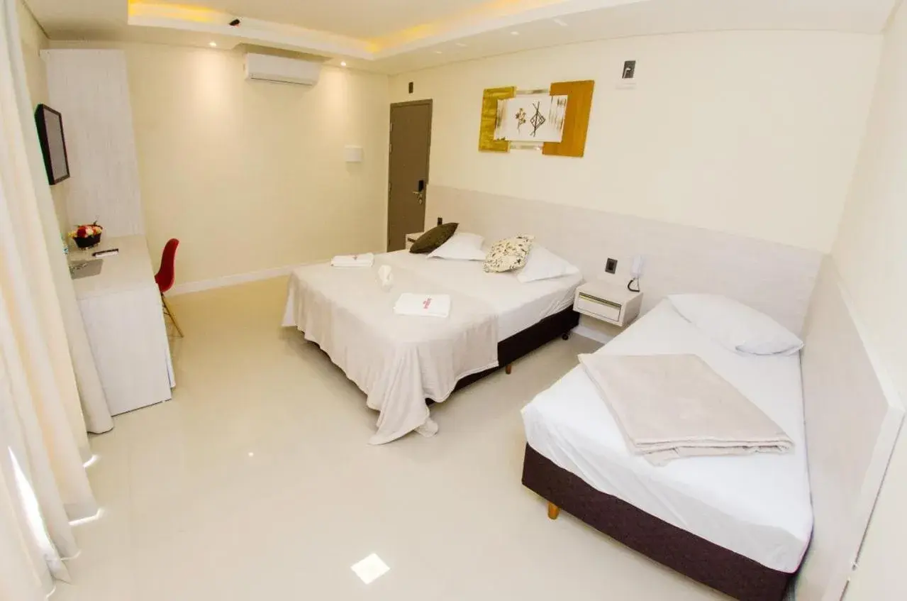 Triple Room in Hotel Balneário do Parque Triple Room in Hotel Balneário do Parque