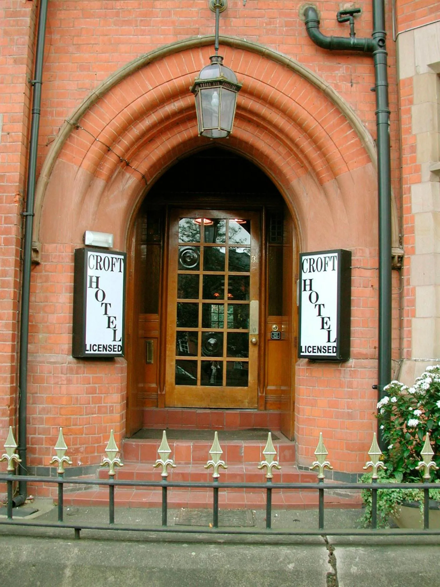 Facade/entrance in Croft Hotel