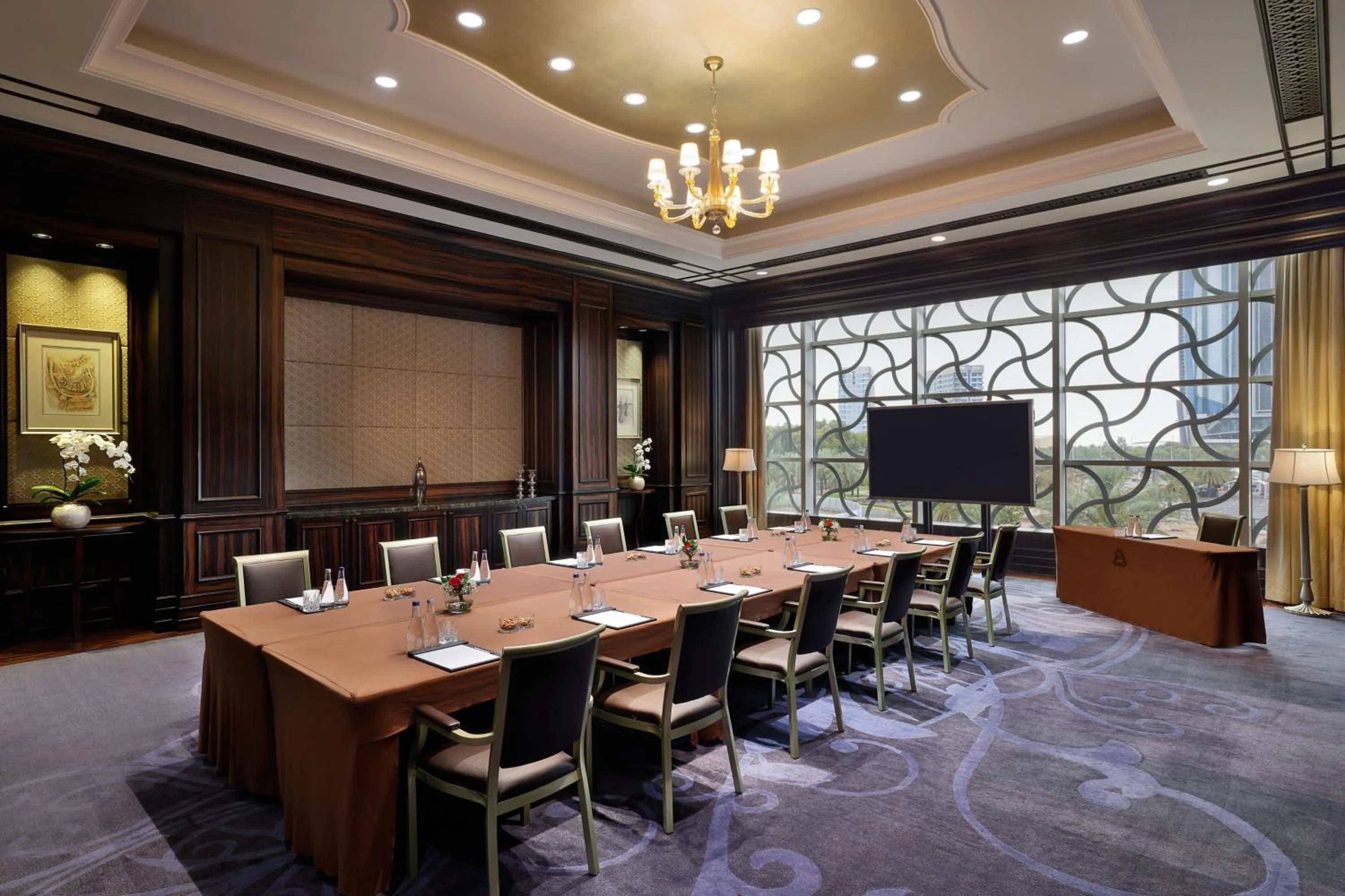 Meeting/conference room in The St. Regis Abu Dhabi
