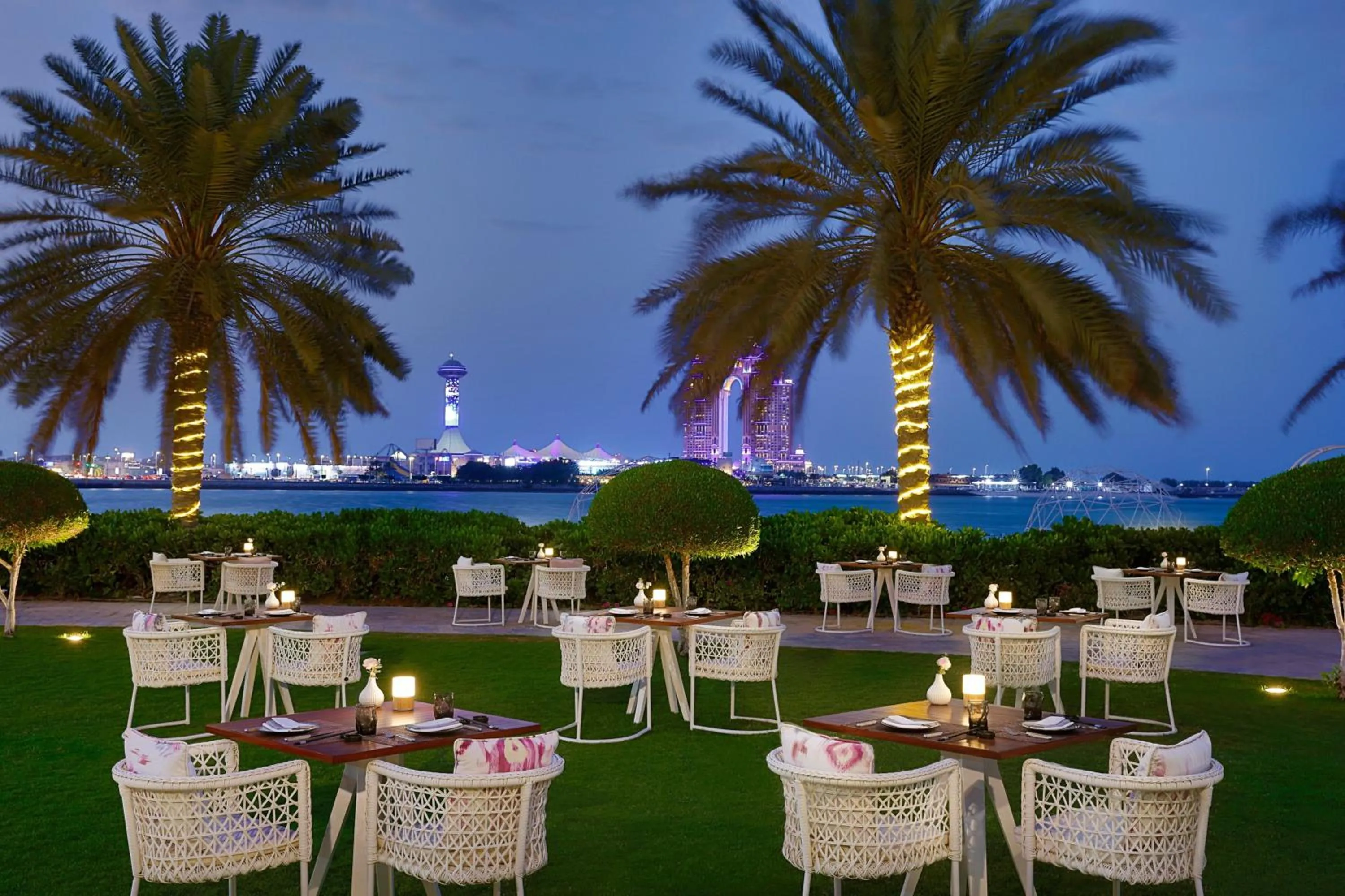 Restaurant/places to eat in The St. Regis Abu Dhabi