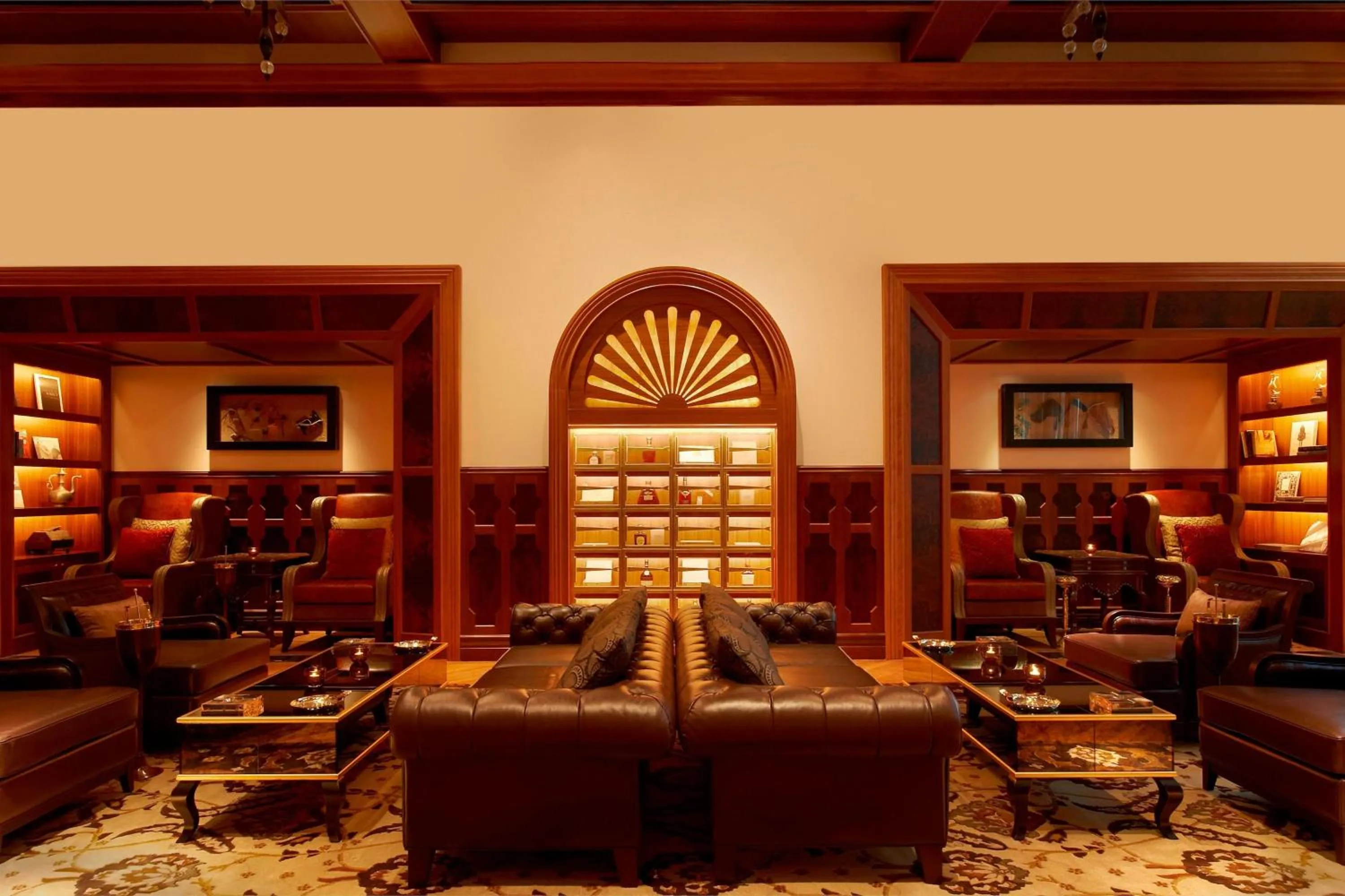 Lounge or bar in The St. Regis Abu Dhabi