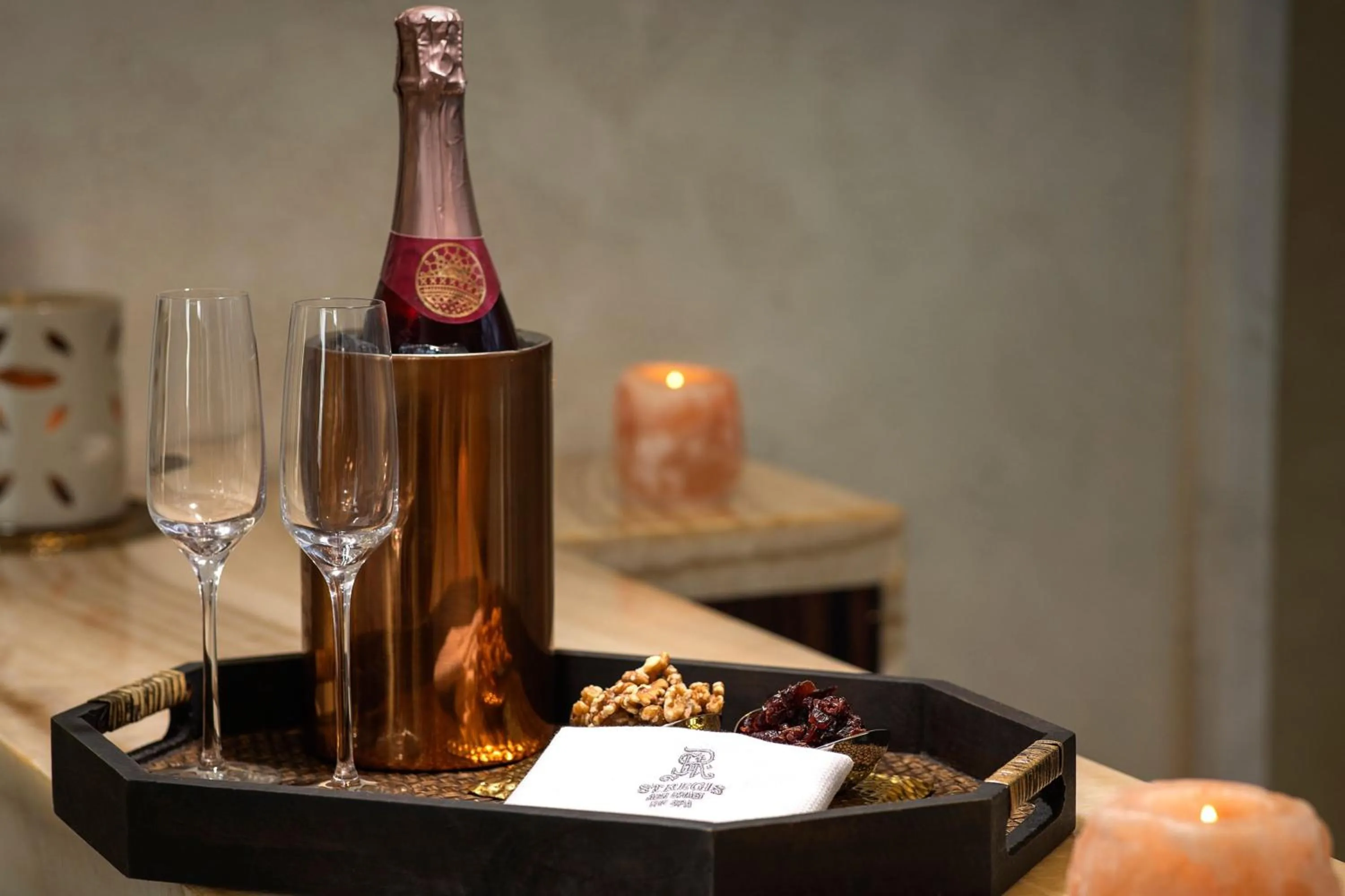 Lounge or bar in The St. Regis Abu Dhabi