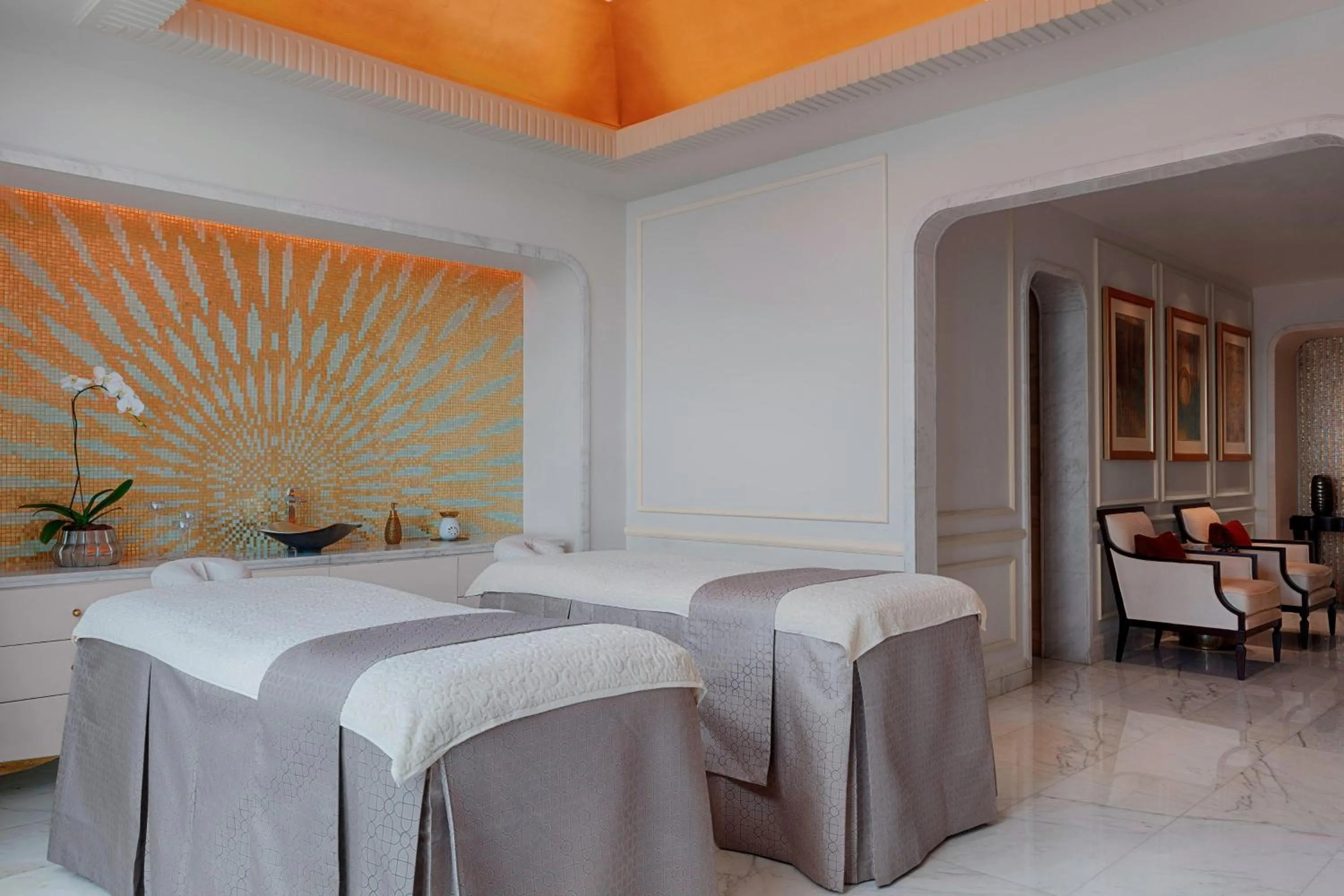 Spa and wellness centre/facilities, Bed in The St. Regis Abu Dhabi