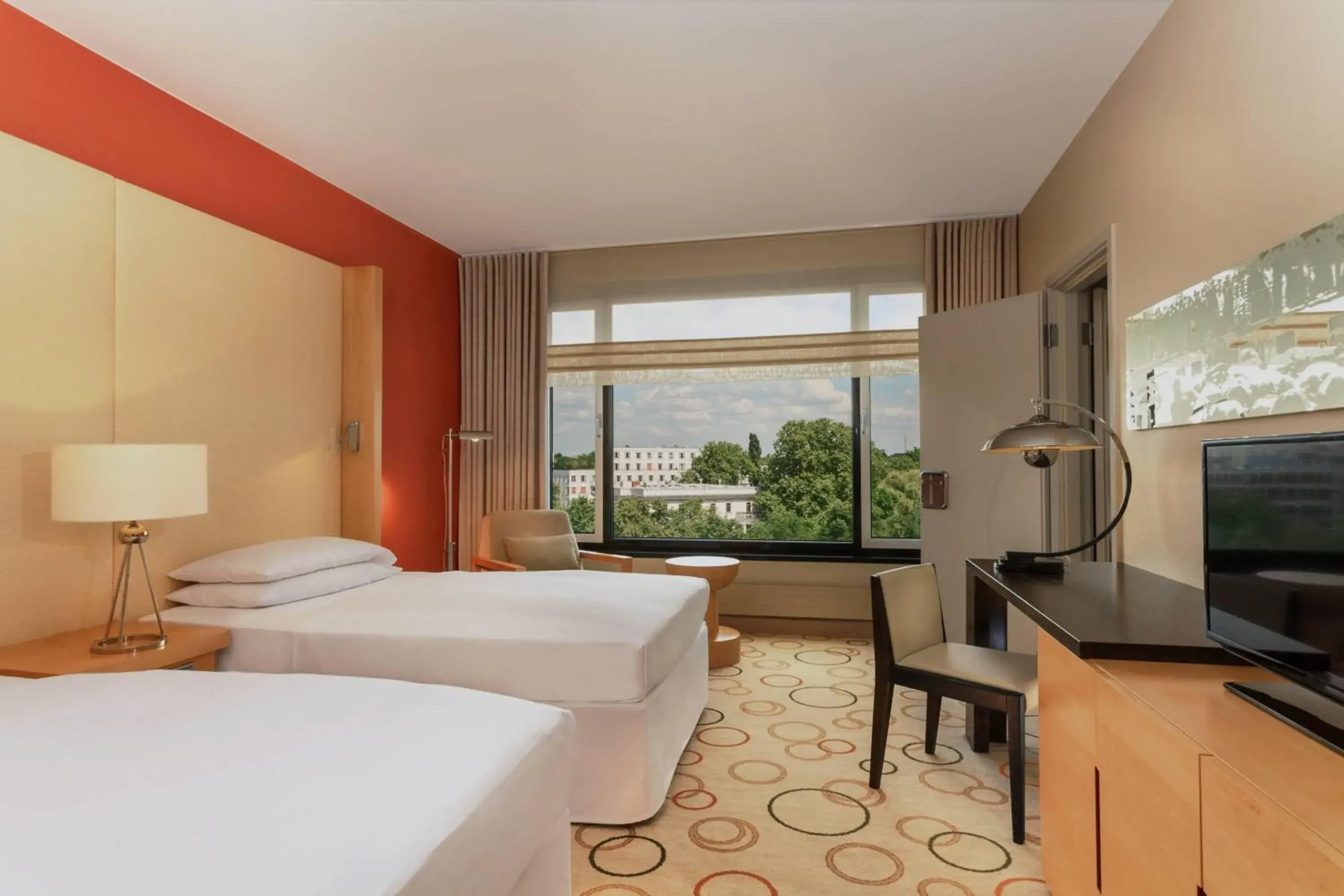 Club Twin Room with Club Lounge Access in Sheraton Berlin Grand Hotel Esplanade Club Twin Room with Club Lounge Access in Sheraton Berlin Grand Hotel Esplanade