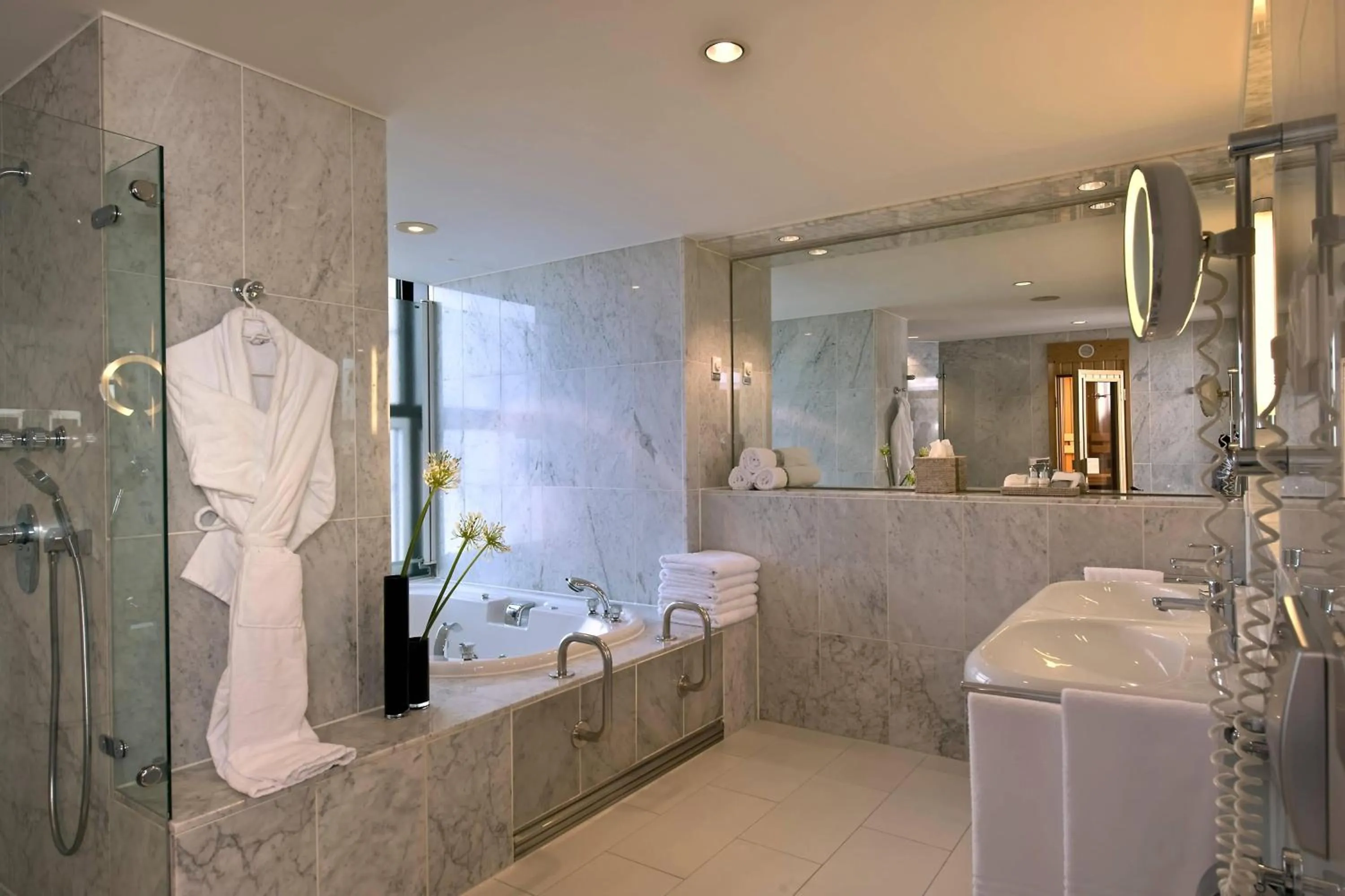 Bathroom in Sheraton Berlin Grand Hotel Esplanade