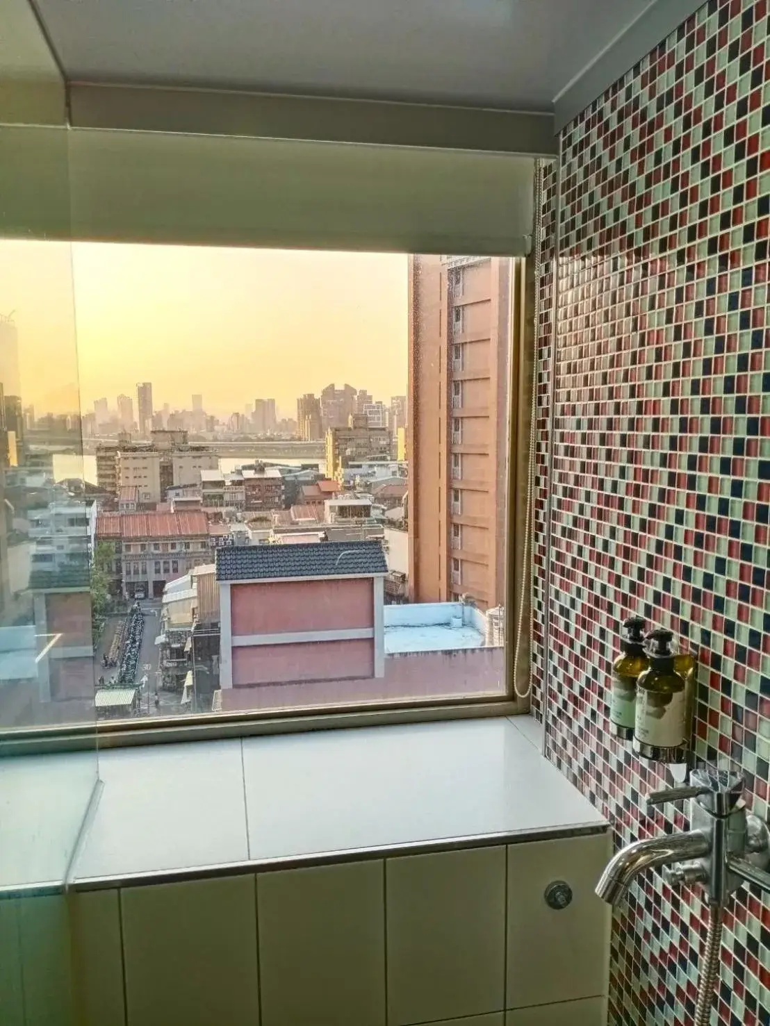 City view in V-one Vogue Hotel City view in V-one Vogue Hotel