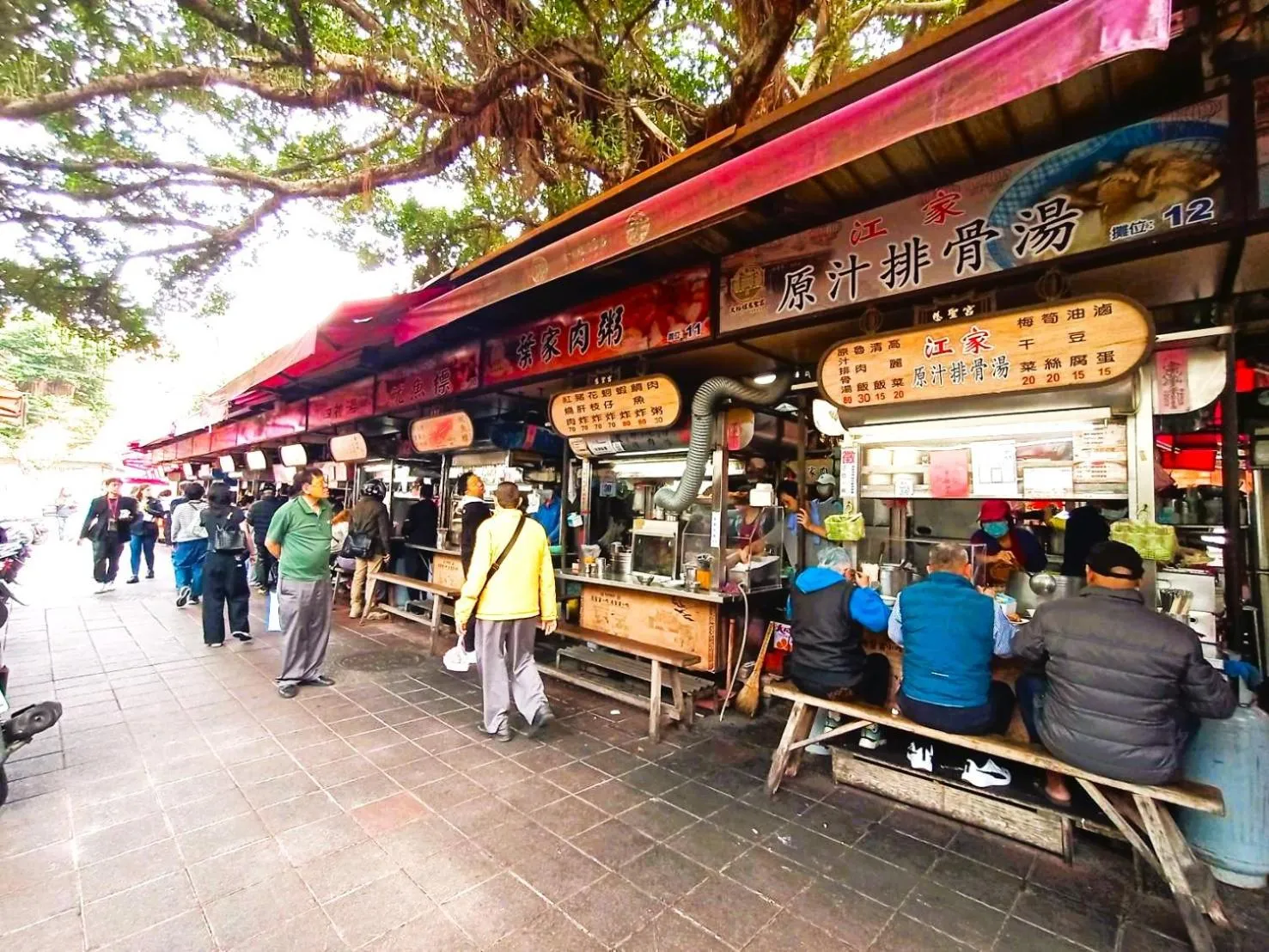 Nearby landmark in V-one Vogue Hotel