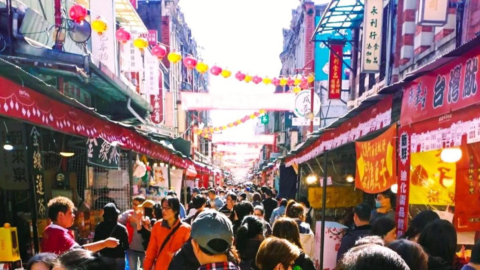 Nearby landmark in V-one Vogue Hotel