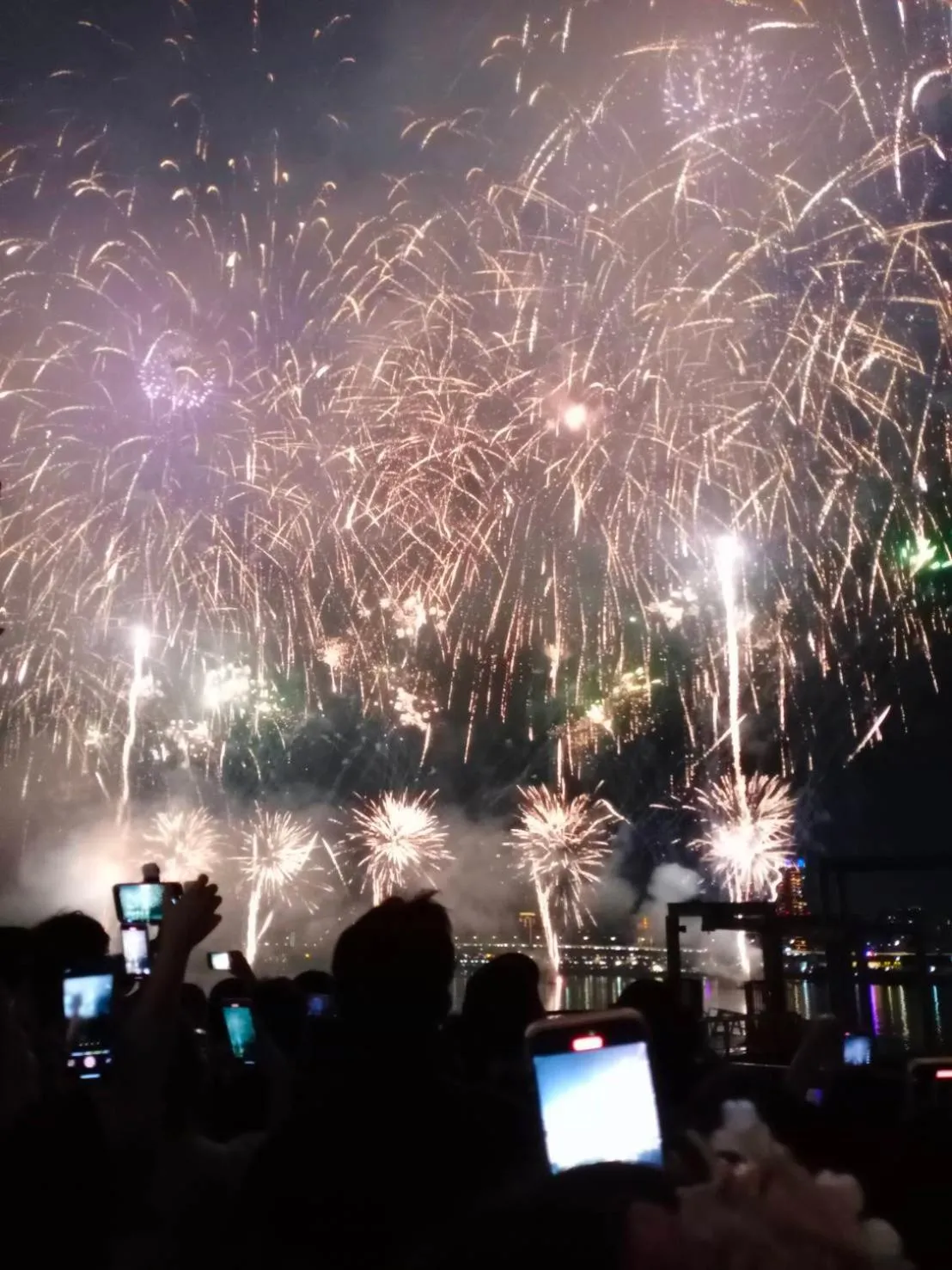 Nearby landmark in V-one Vogue Hotel