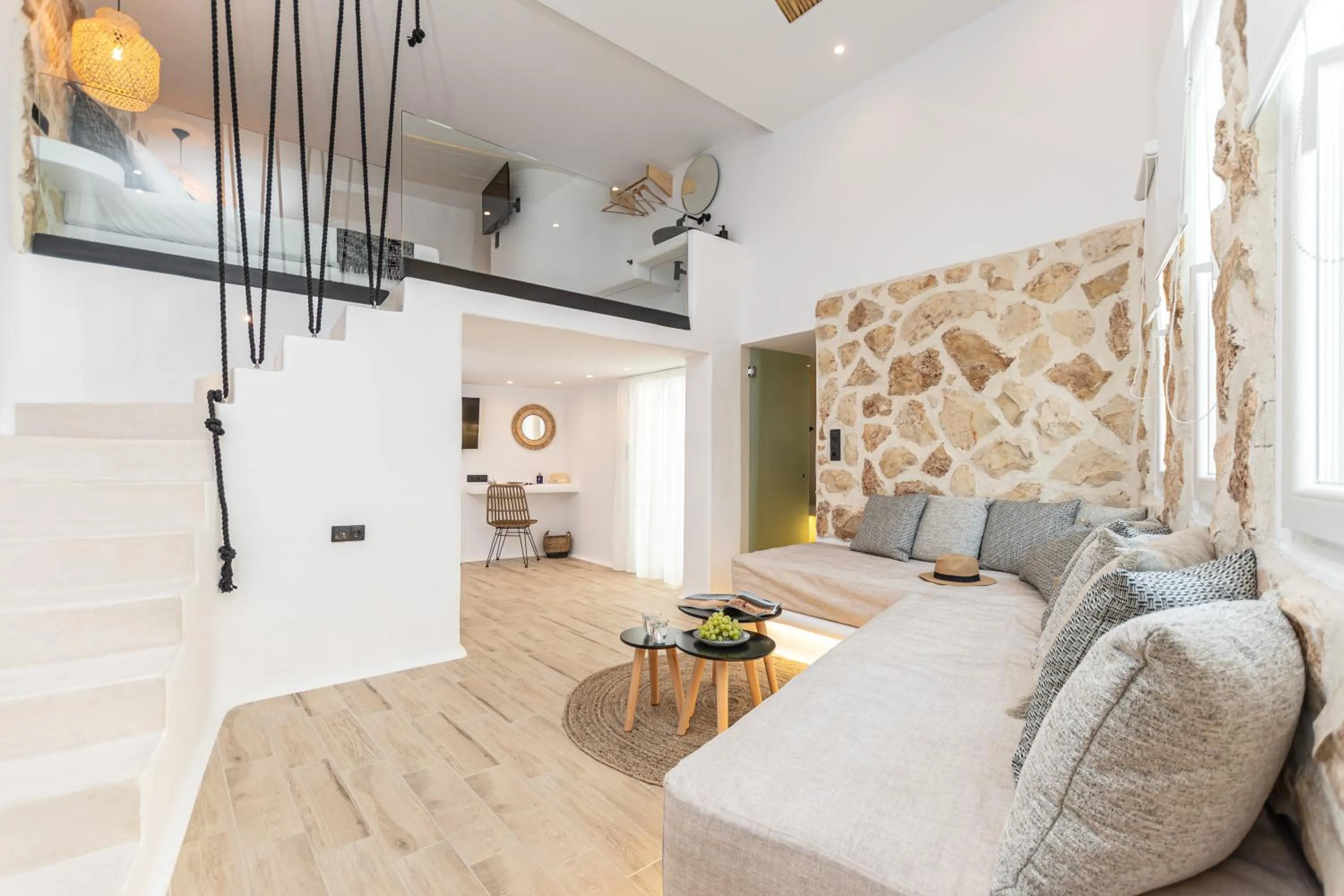 Naxian Spirit Inn