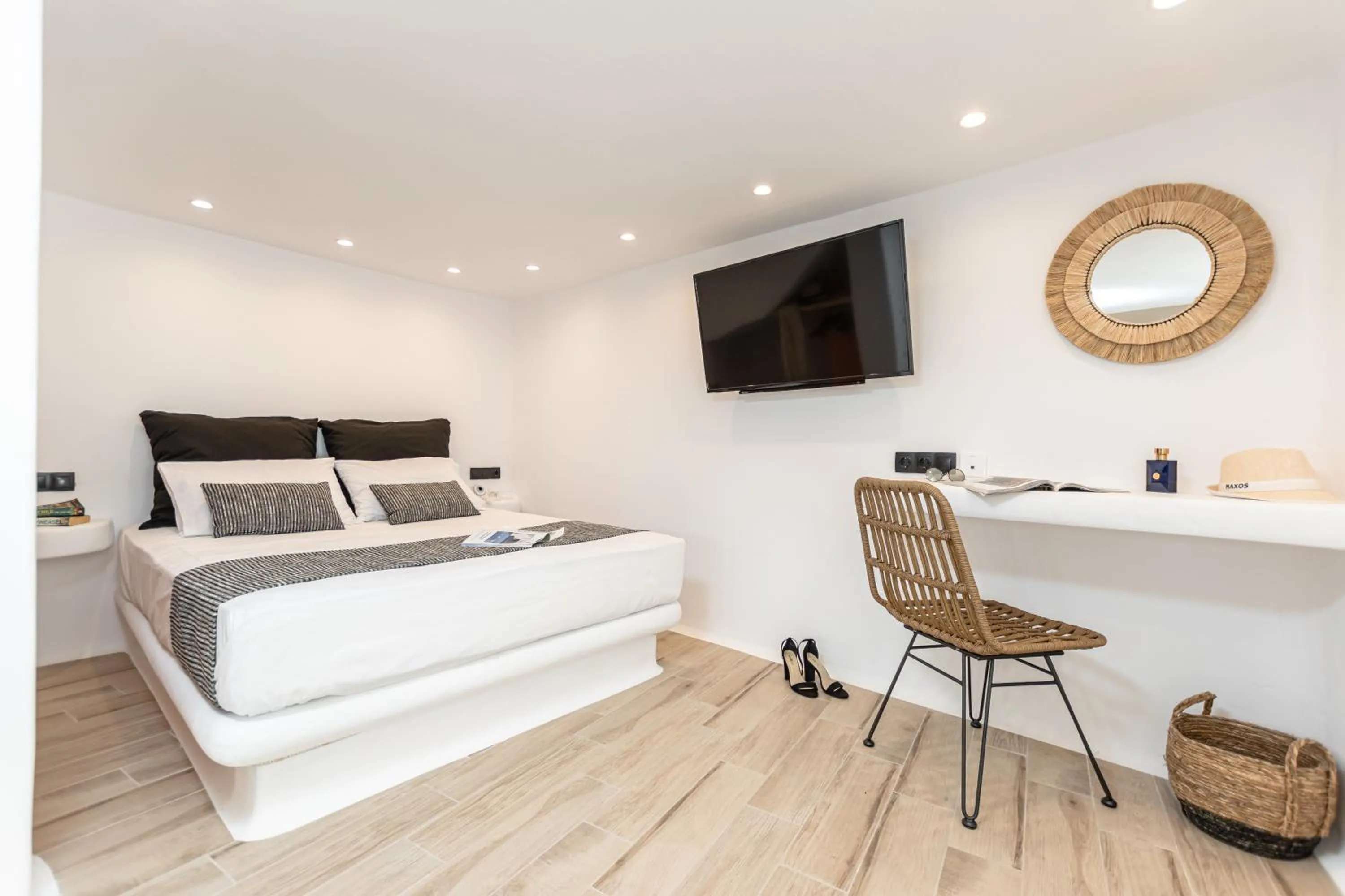 Bed in Naxian Spirit Inn