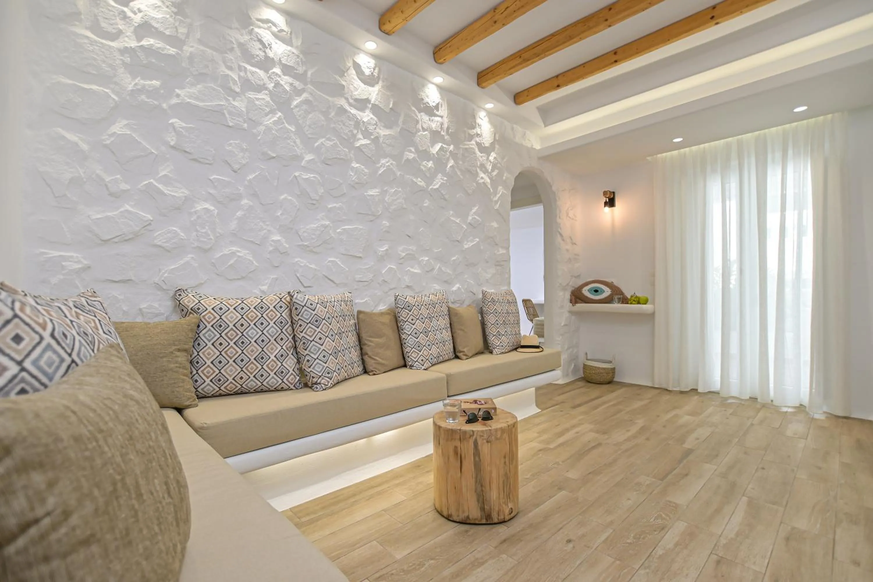 Naxian Spirit Inn
